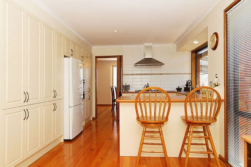 73 Thompson Circuit, MILL PARK VIC 3082, Mill Park - Thumbnail 3