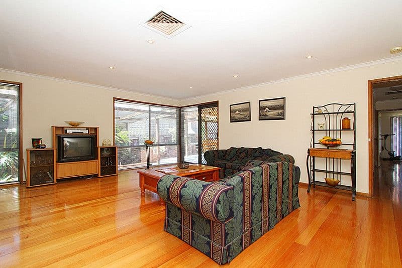 73 Thompson Circuit, MILL PARK VIC 3082, Mill Park - Thumbnail 7