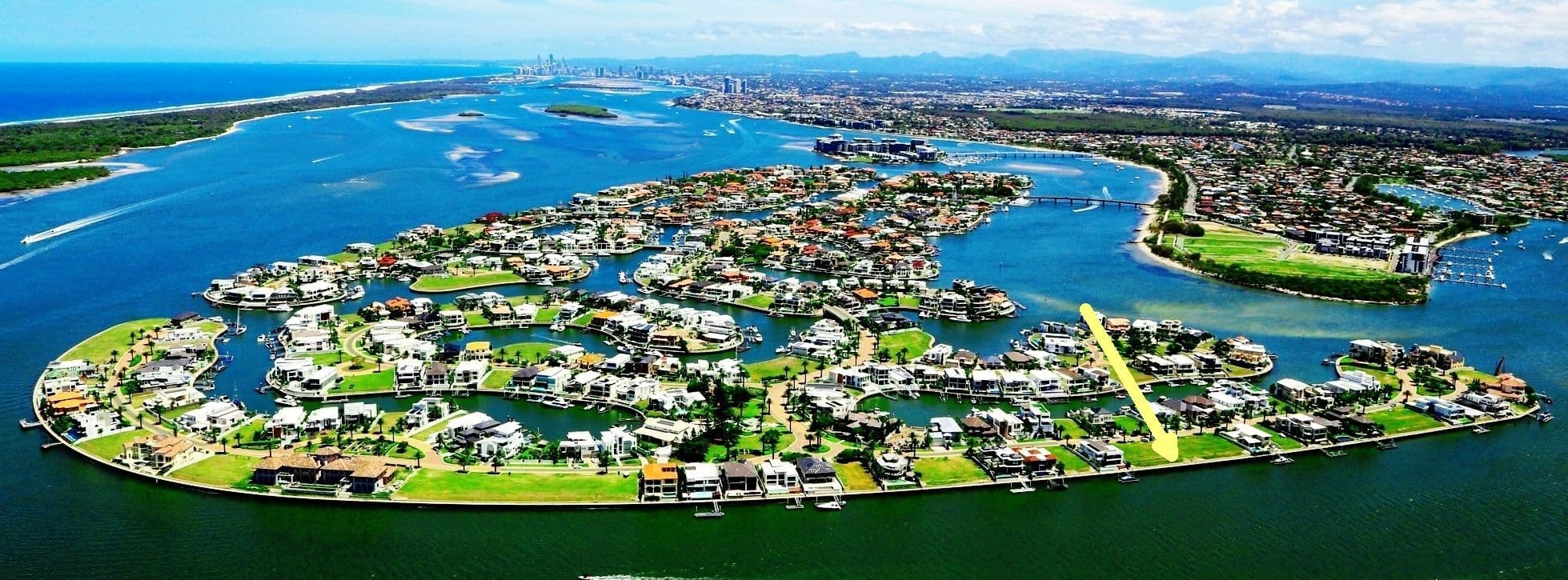 17 Knightsbridge Parade West, Sovereign Islands QLD 4216, Sovereign Islands - Image 1