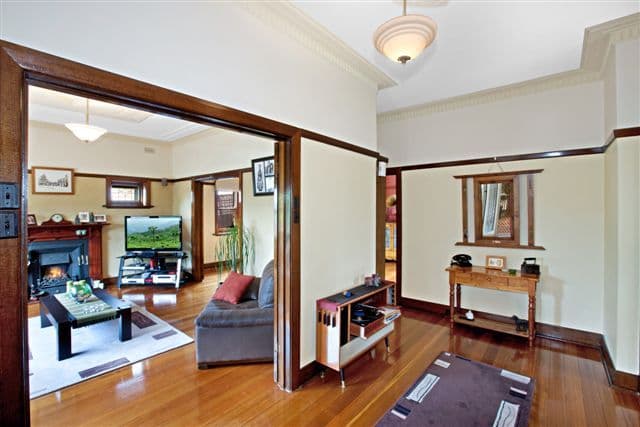 8 Melville Road, PASCOE VALE SOUTH VIC 3044, Pascoe Vale South - Thumbnail 3
