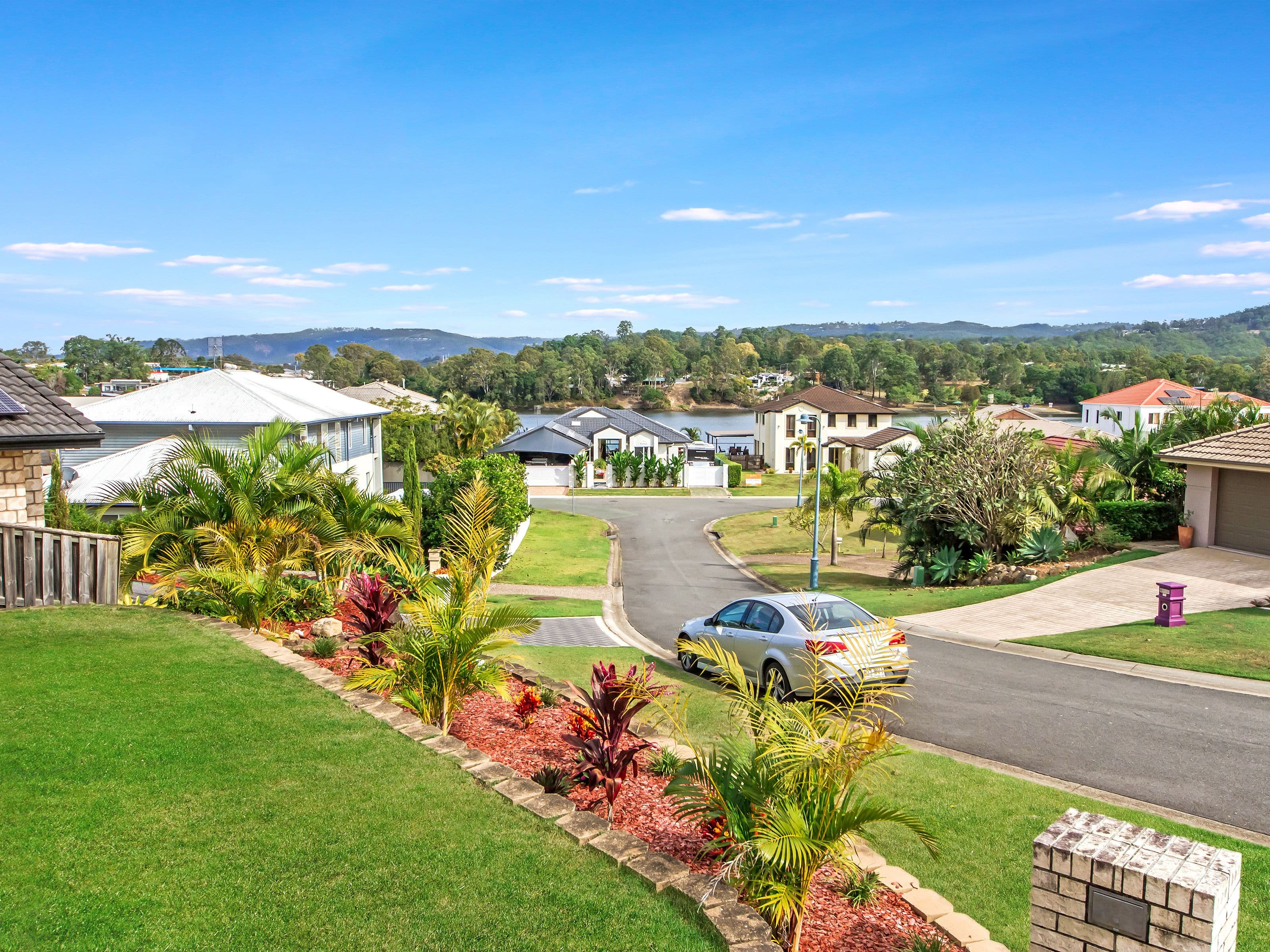 20 Danielle Street, Oxenford QLD 4210, Oxenford - Thumbnail 2
