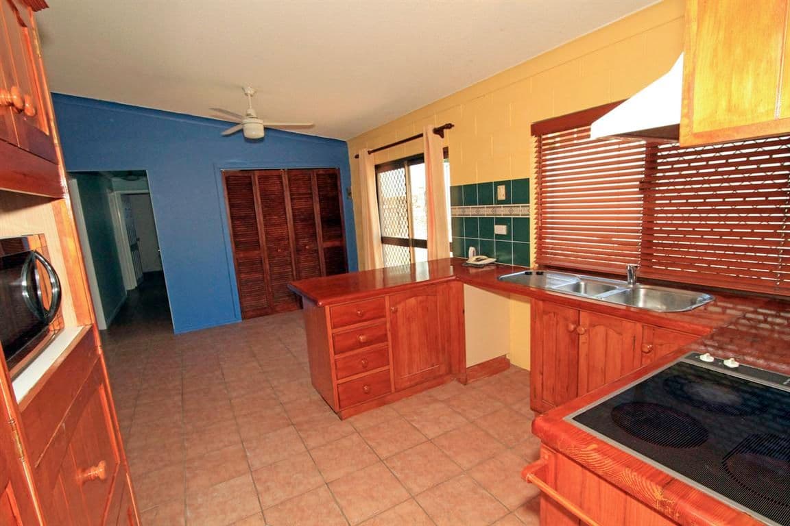17 Gowdie Avenue, FRENCHVILLE QLD 4701, Frenchville - Thumbnail 3