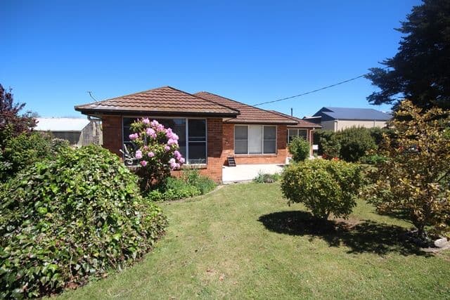 27 Ross Street, Oberon - Image 1