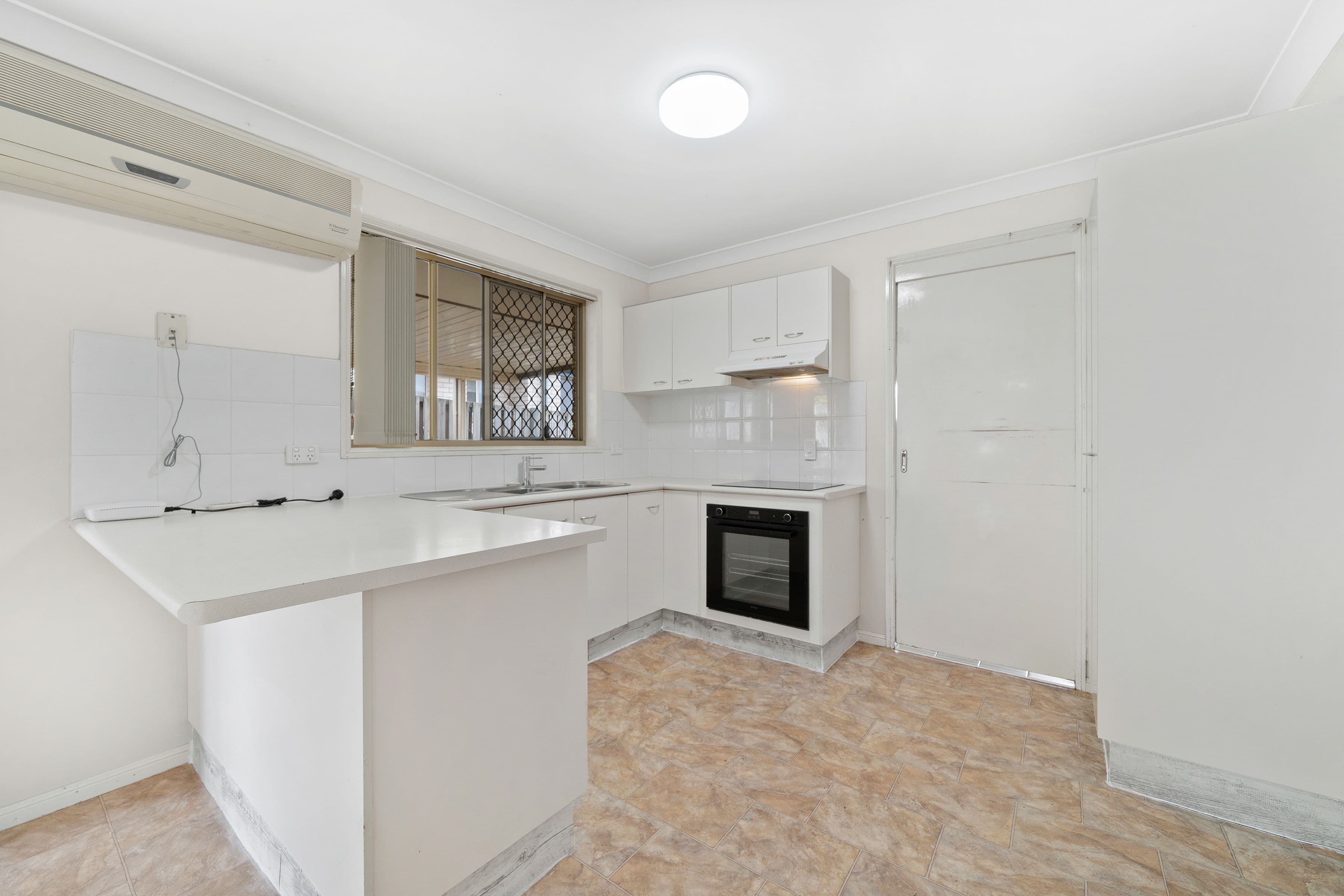 28 Cumberland Crescent, Heritage Park QLD 4118, Heritage Park - Thumbnail 5