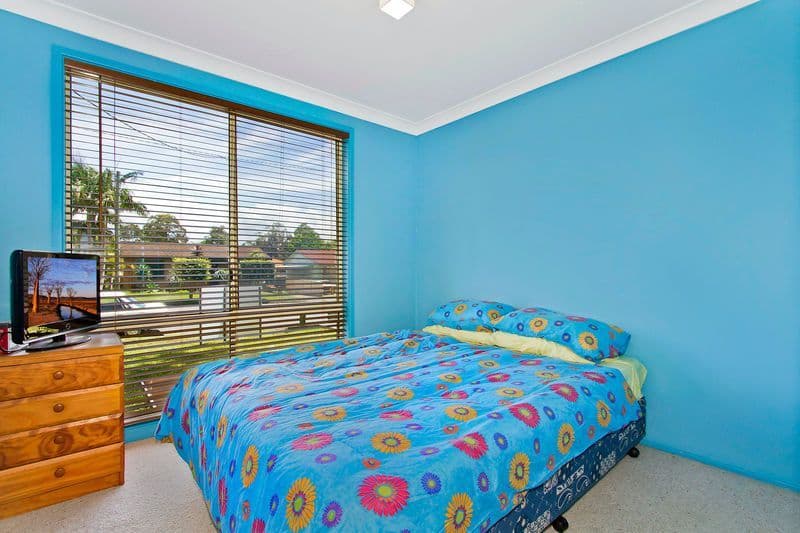 4 Kingsford Smith Drive, BERKELEY VALE NSW 2261, Berkeley Vale - Thumbnail 8