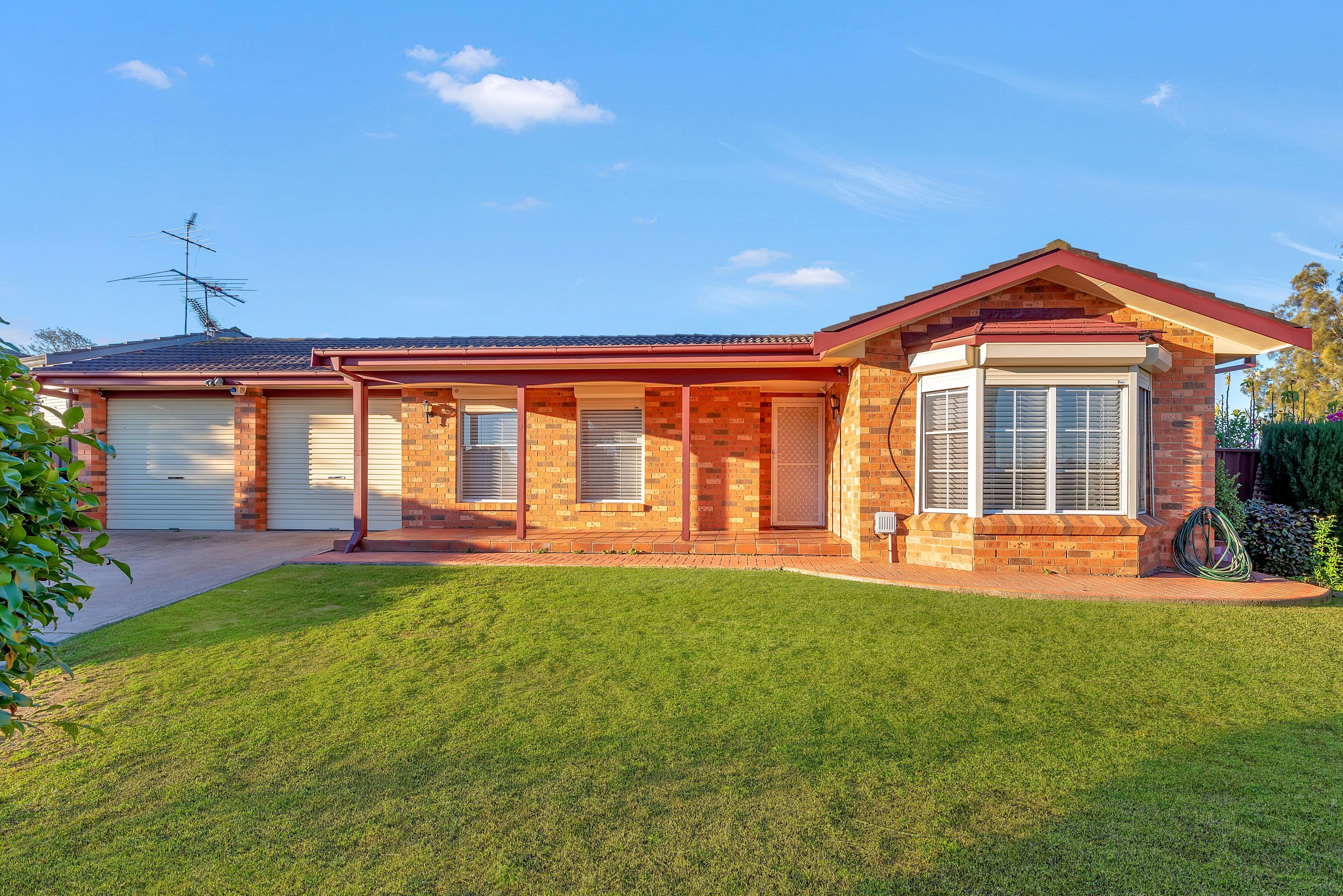 9 Flinders Crescent, Hinchinbrook - Image 1