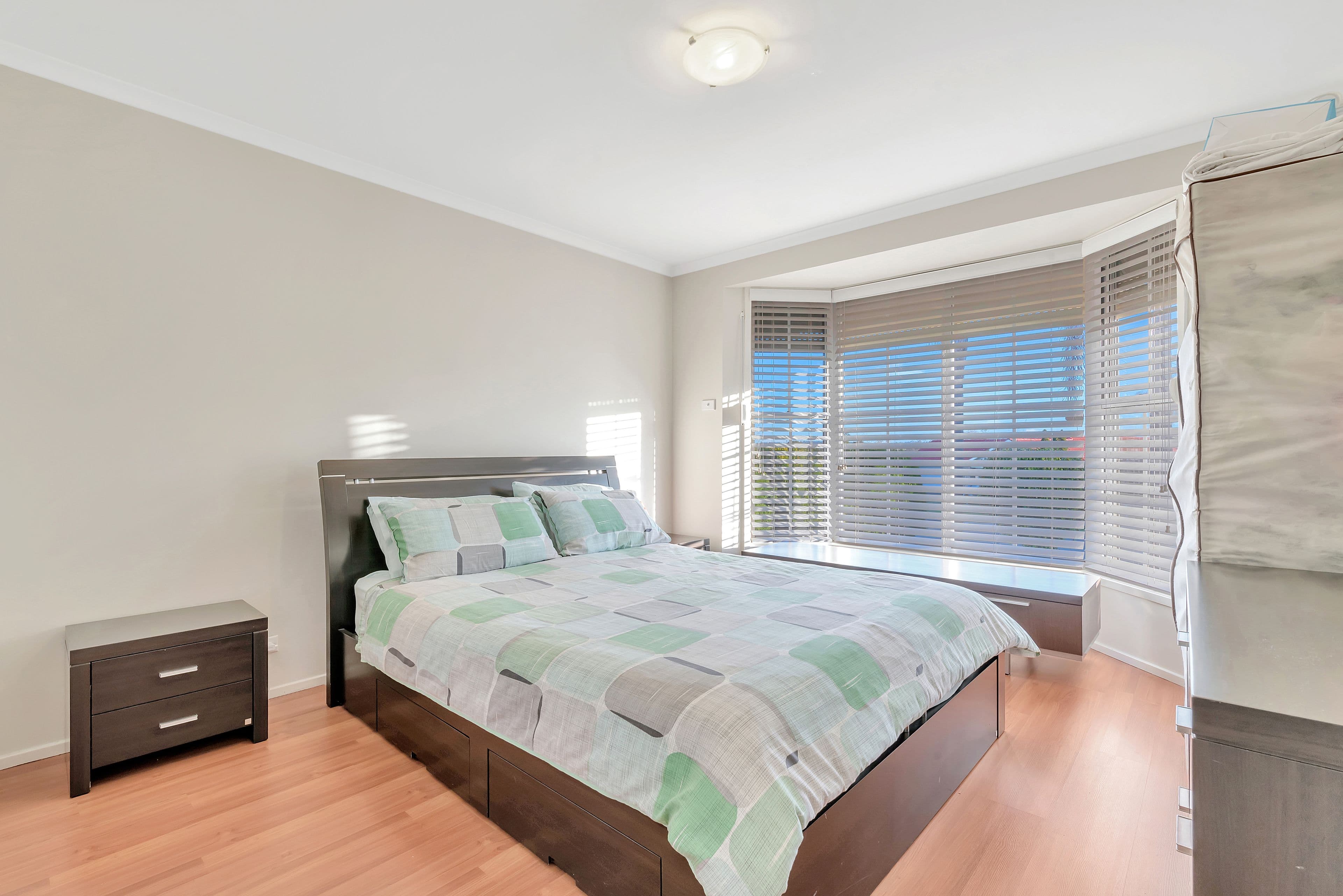 9 Flinders Crescent, Hinchinbrook - Thumbnail 2