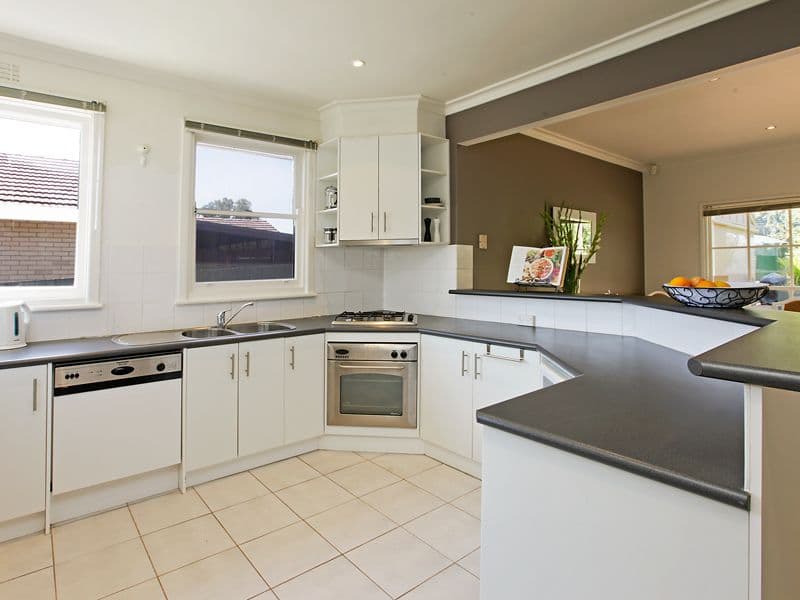 21 Iona Avenue, BELMONT VIC 3216, Belmont - Thumbnail 4
