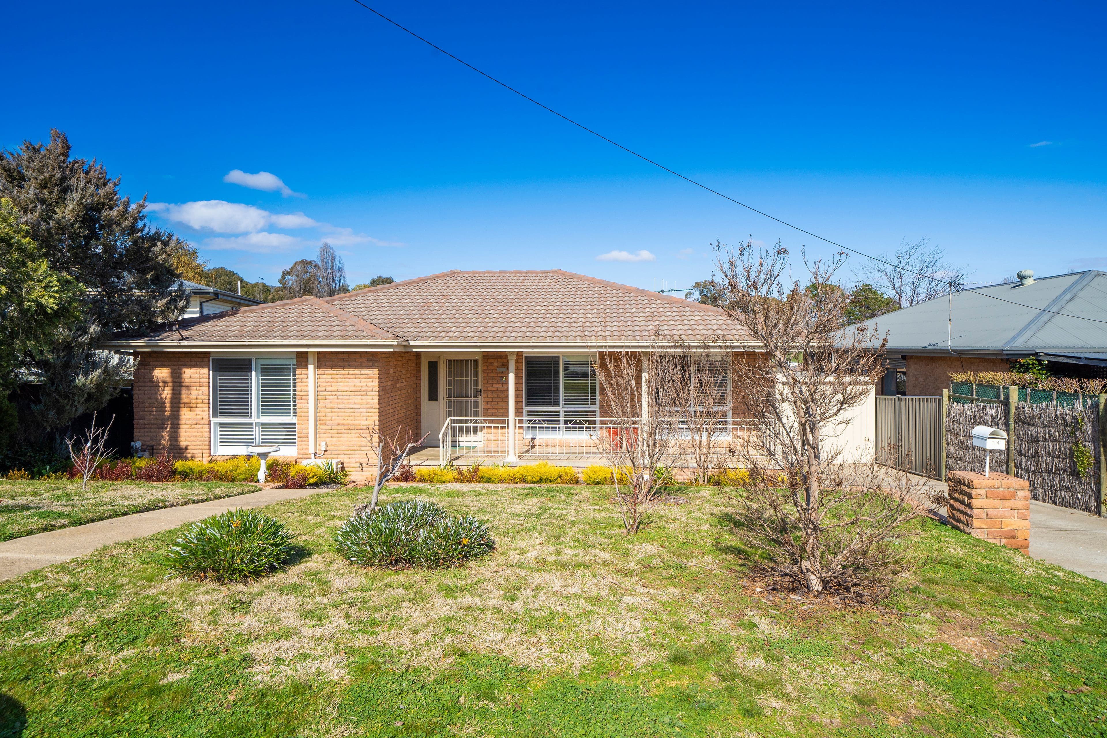 14 Carwoola Place, Queanbeyan NSW 2620, Queanbeyan - Image 1