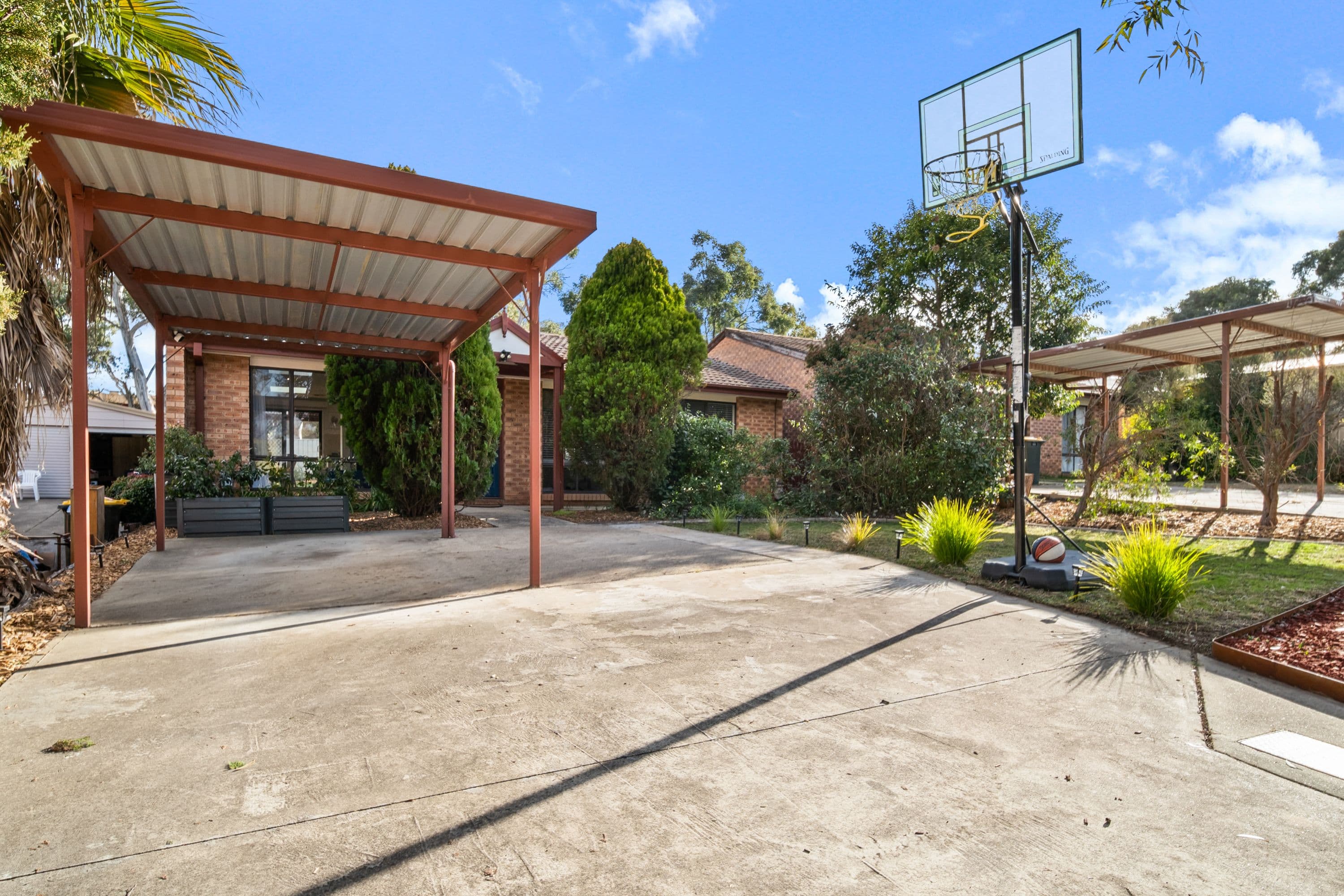8 Flowerdale Place, Kaleen ACT 2617, Kaleen - Thumbnail 2