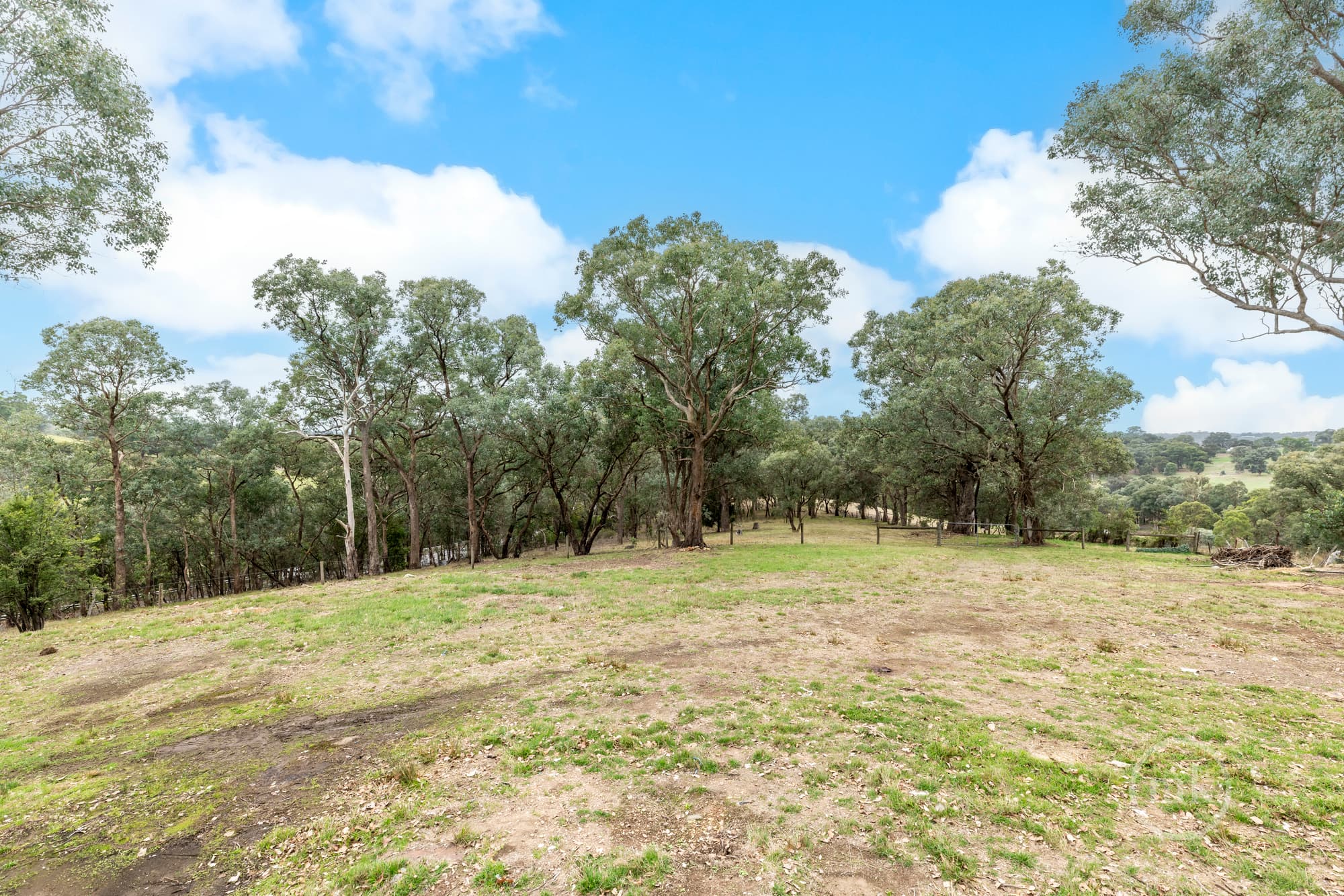 590 Eltham Yarra Glen Road, Kangaroo Ground, Kangaroo Ground - Thumbnail 3