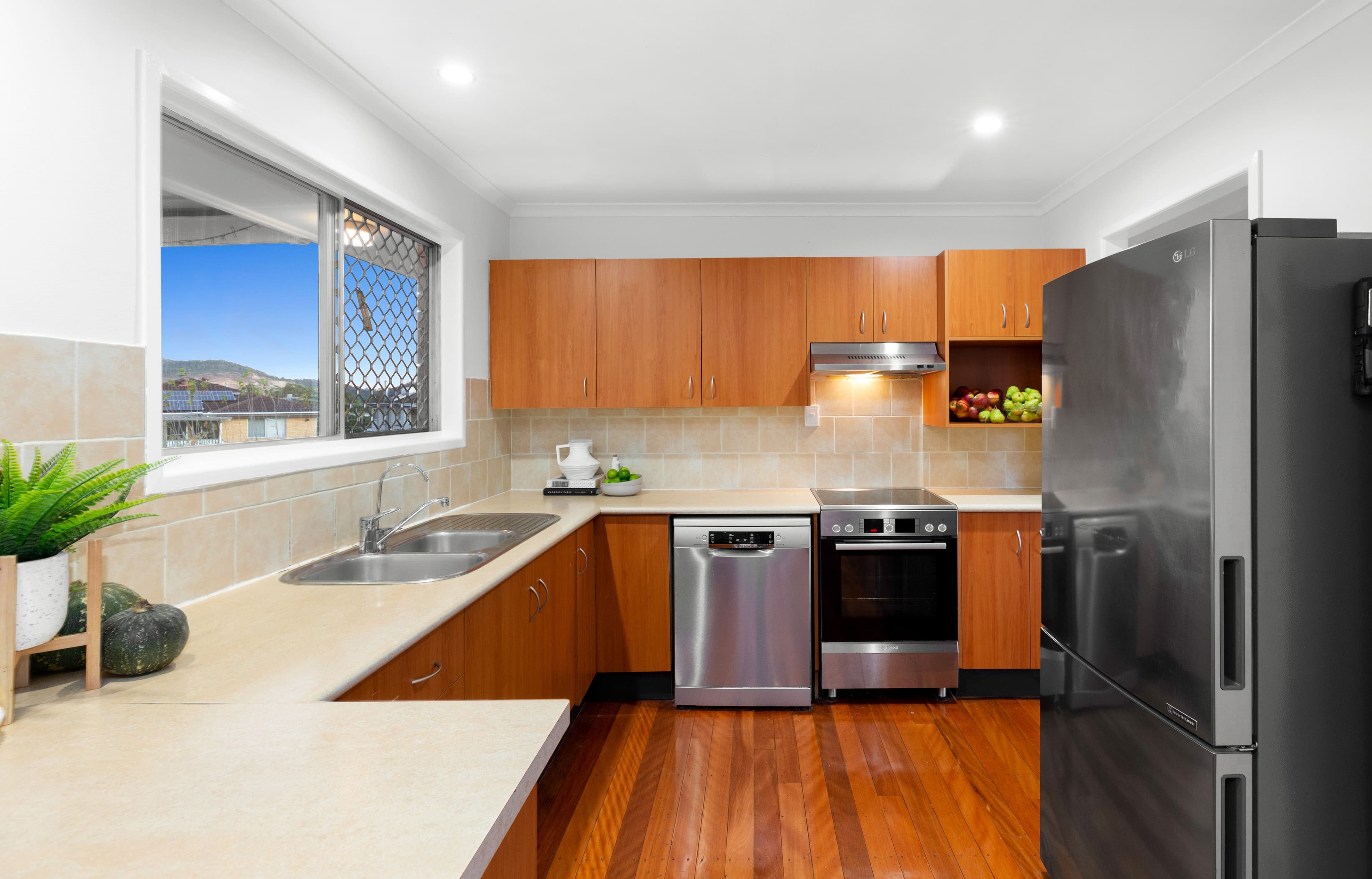 7 Naalong Grove, Ferny Hills QLD 4055, Ferny Hills - Thumbnail 2