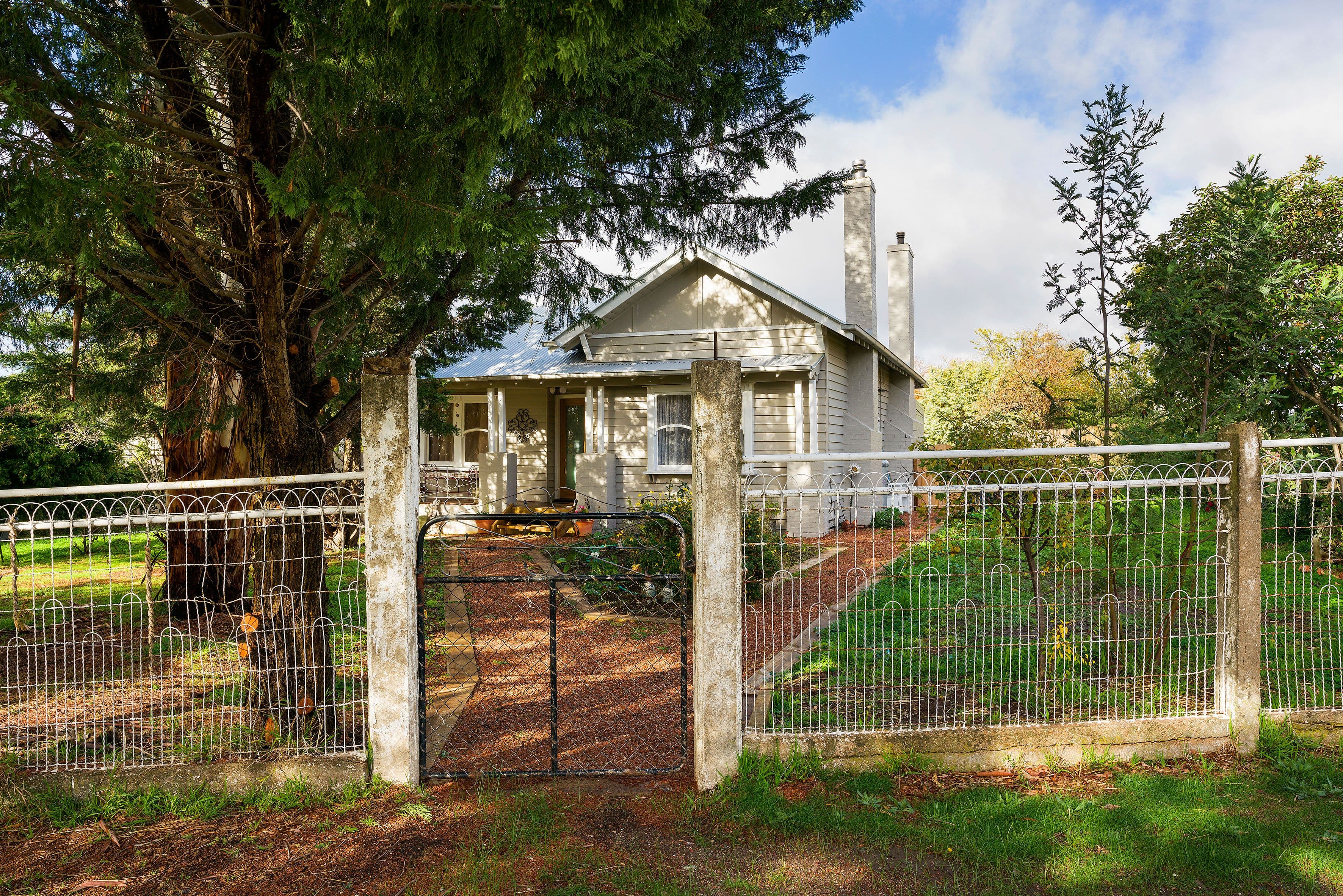 42 Hornsby Street, Maldon VIC 3463, Maldon - Thumbnail 2
