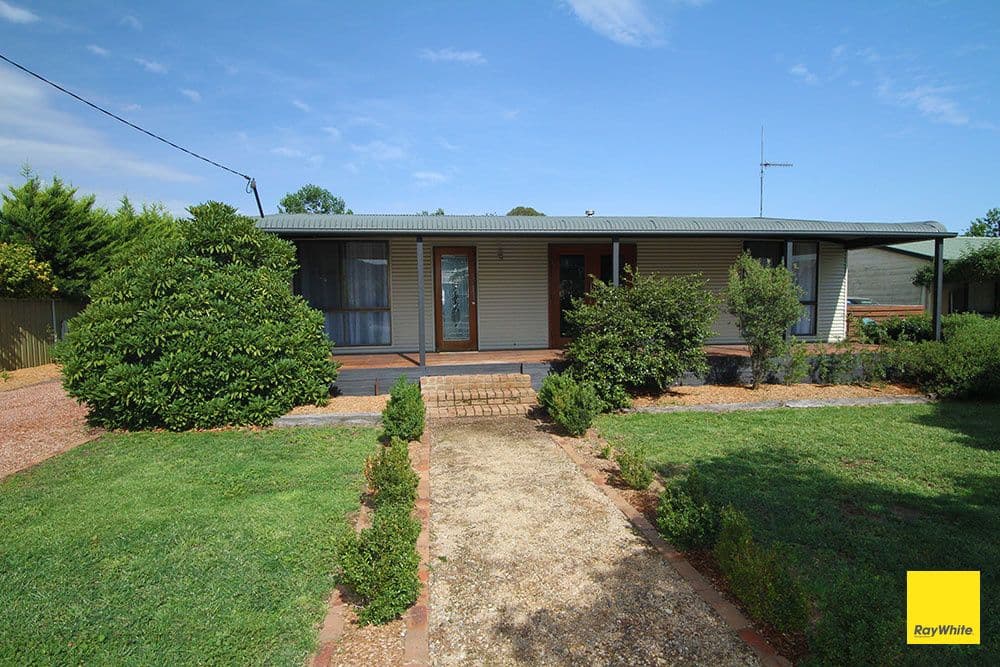 9 Mecca Lane, Bungendore - Image 1