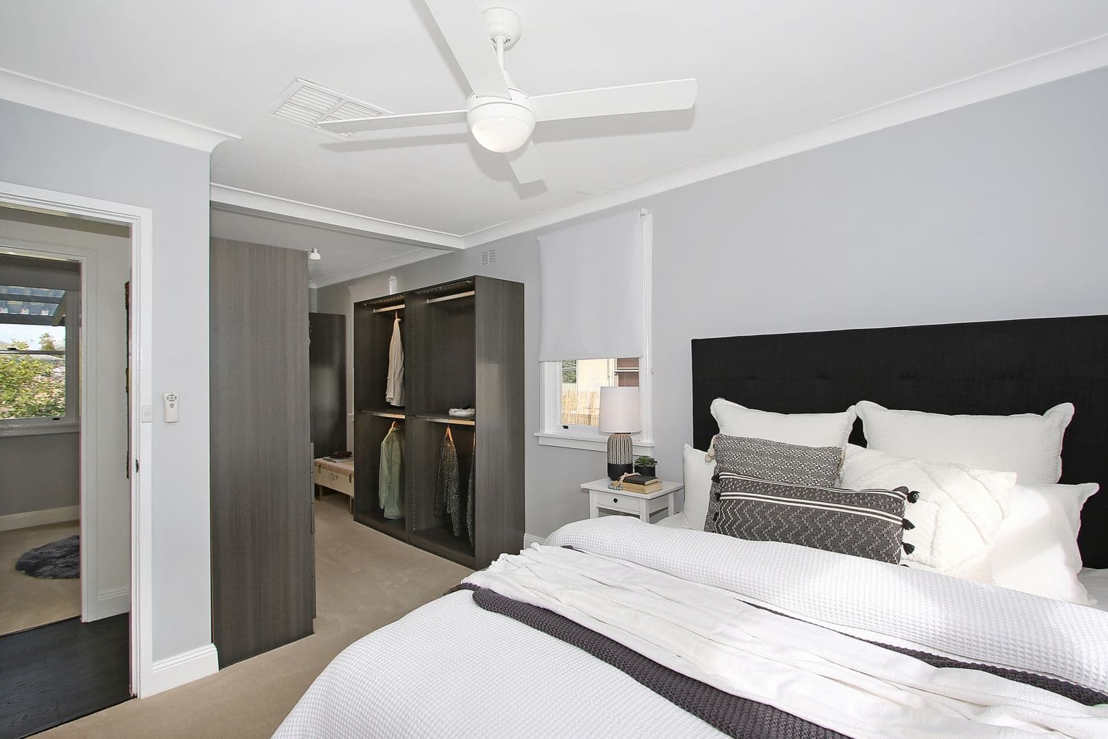 1056 Calimo Street, North Albury NSW 2640, North Albury - Thumbnail 2