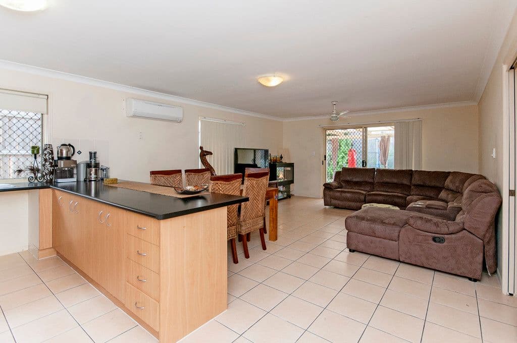 20 HANNAM Crescent, FOREST LAKE QLD 4078, Forest Lake - Thumbnail 2
