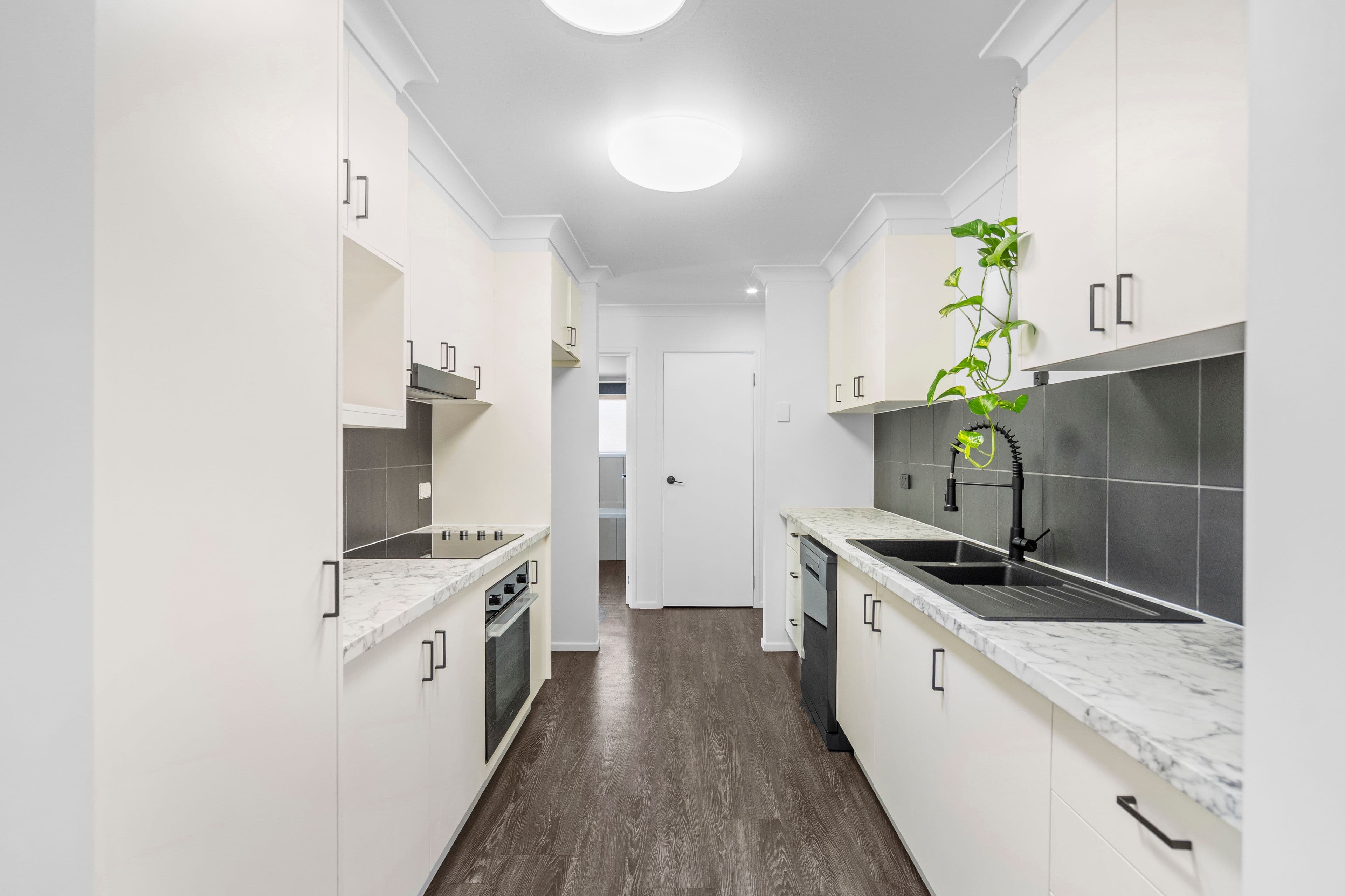 69 Selwyn Street, North Booval QLD 4304, North Booval - Thumbnail 2