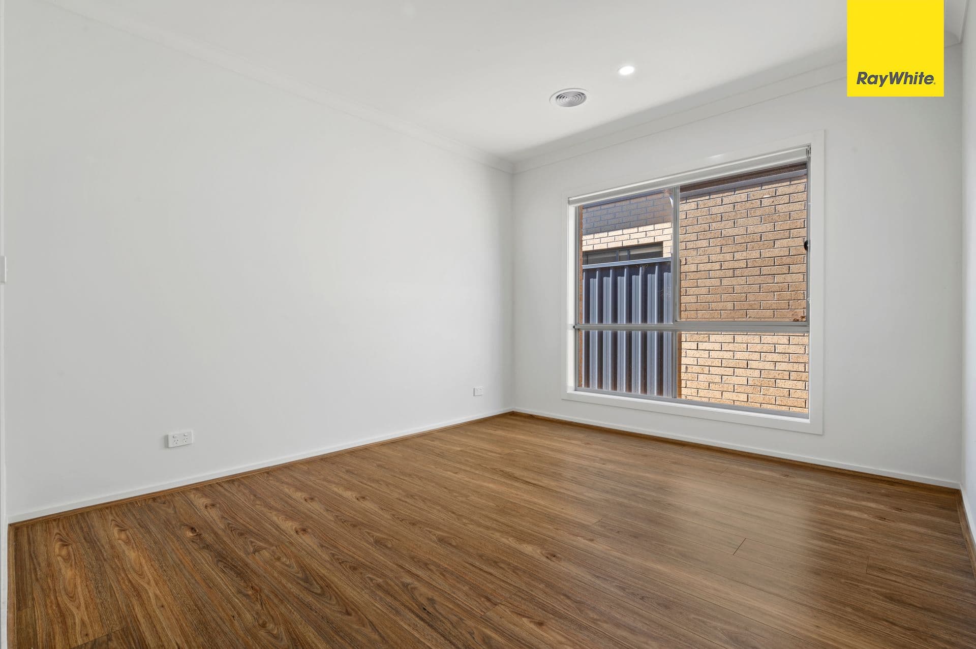 8 Eaglevale Road, WEIR VIEWS VIC 3338, Weir Views - Thumbnail 3