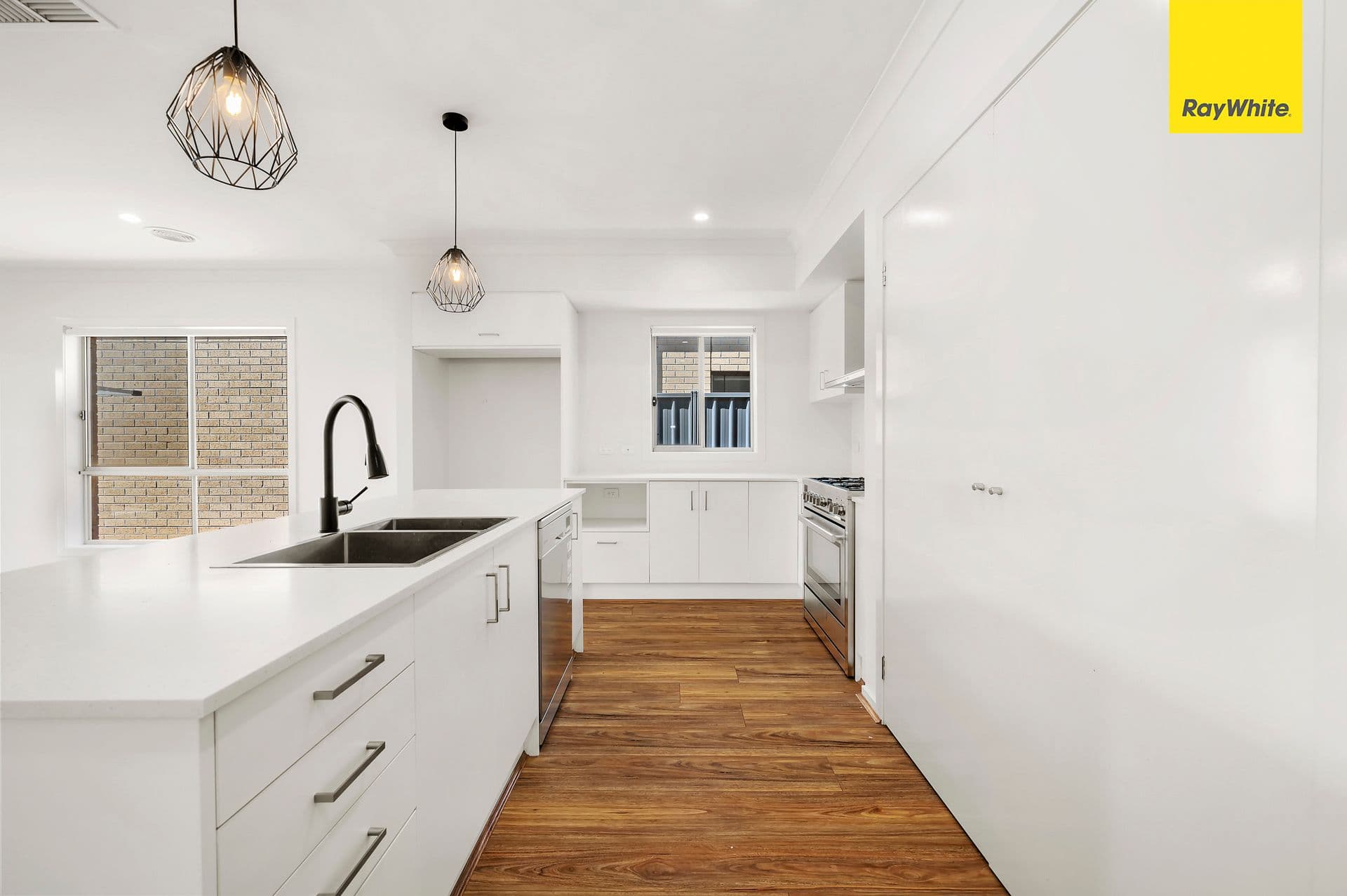 8 Eaglevale Road, WEIR VIEWS VIC 3338, Weir Views - Thumbnail 4