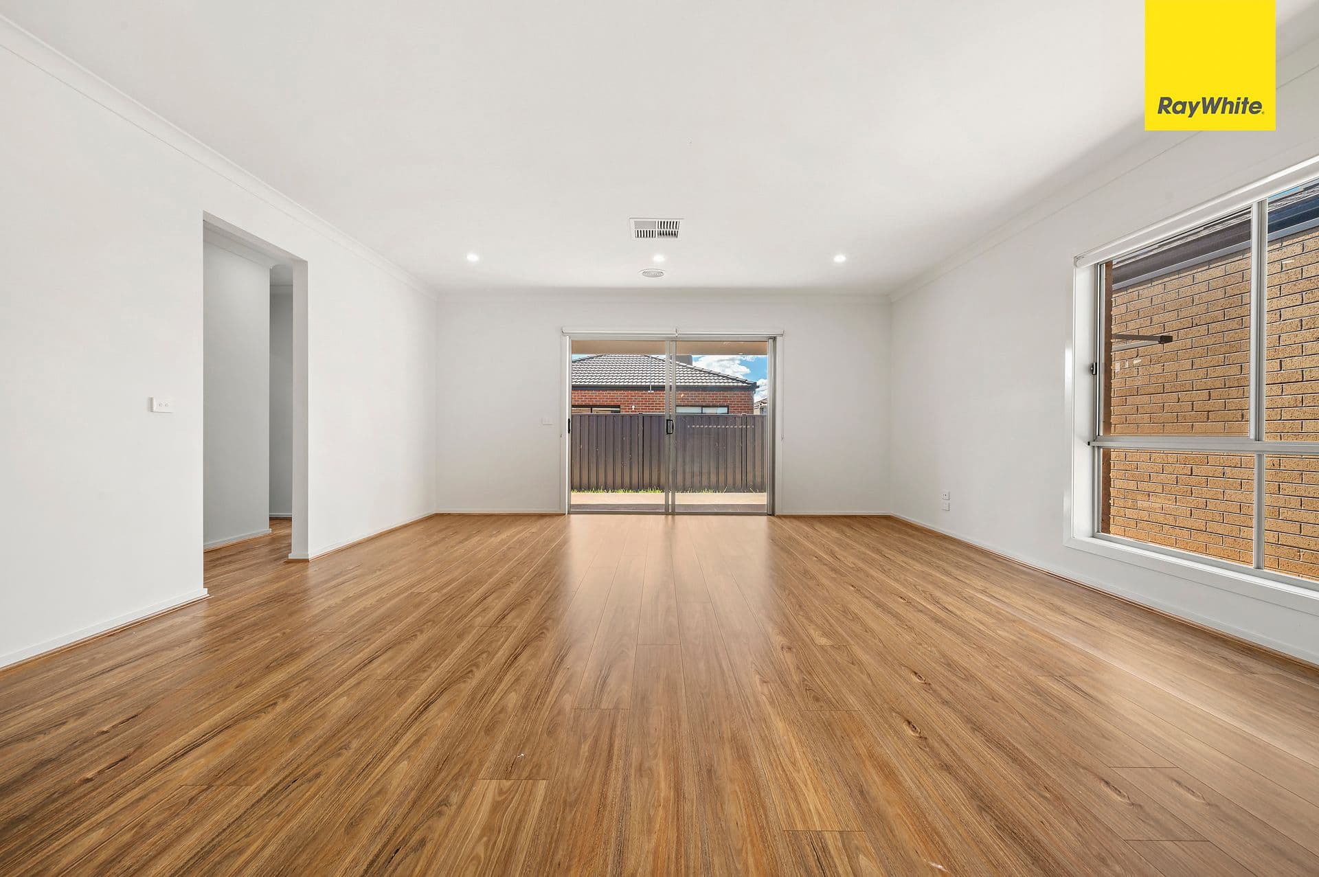 8 Eaglevale Road, WEIR VIEWS VIC 3338, Weir Views - Thumbnail 7