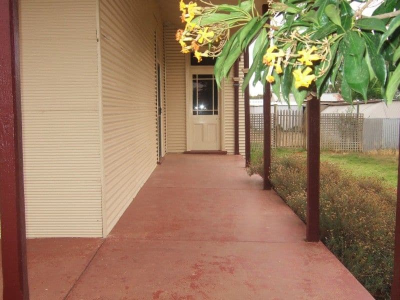 48 Comstock Street, BROKEN HILL NSW 2880, Broken Hill - Thumbnail 5
