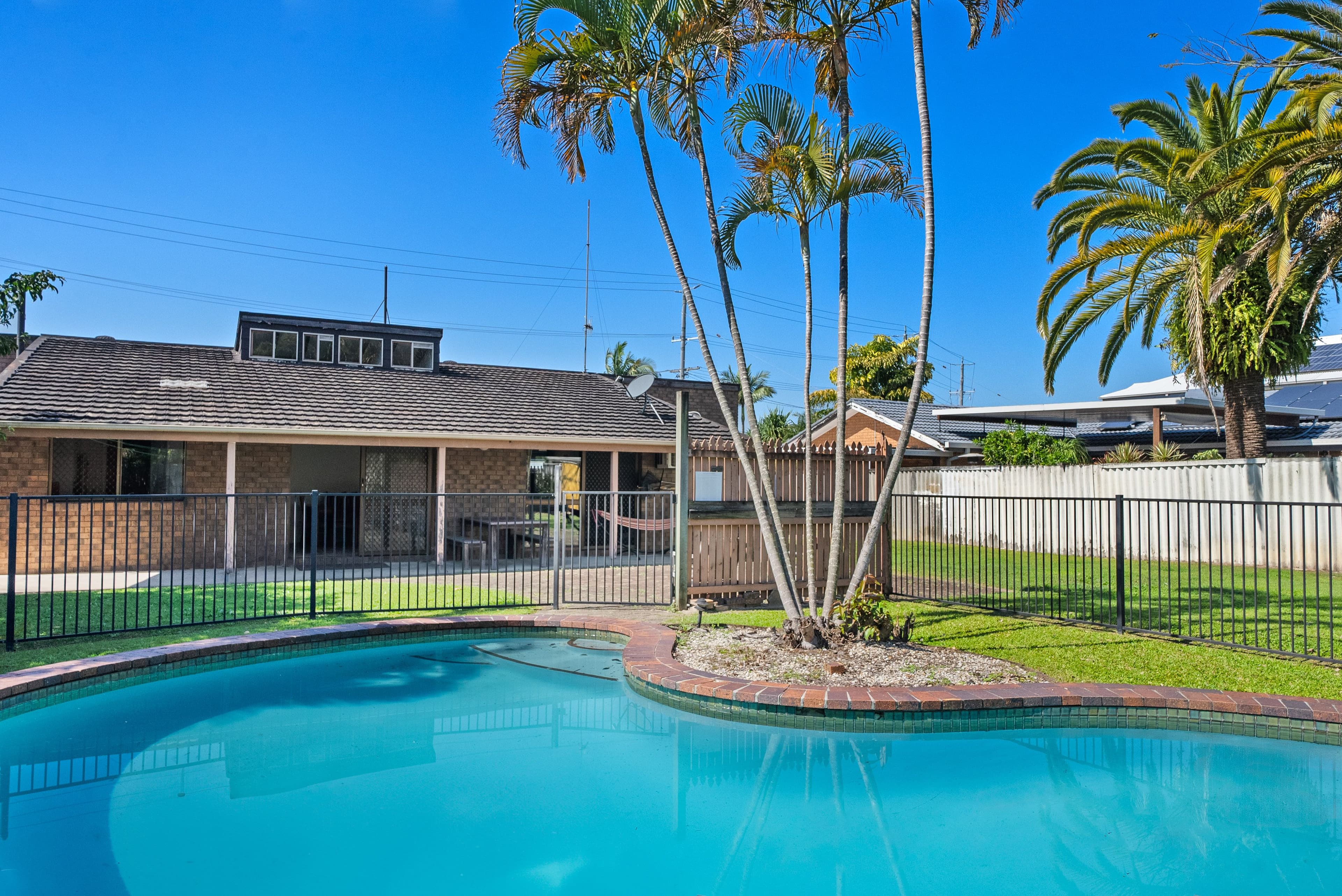 116 Tahiti Avenue, Palm Beach QLD 4221, Palm Beach - Thumbnail 2