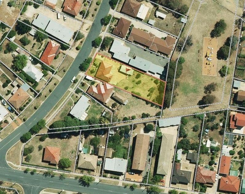 24 Blackall Avenue, Crestwood NSW 2620, Crestwood - Thumbnail 2
