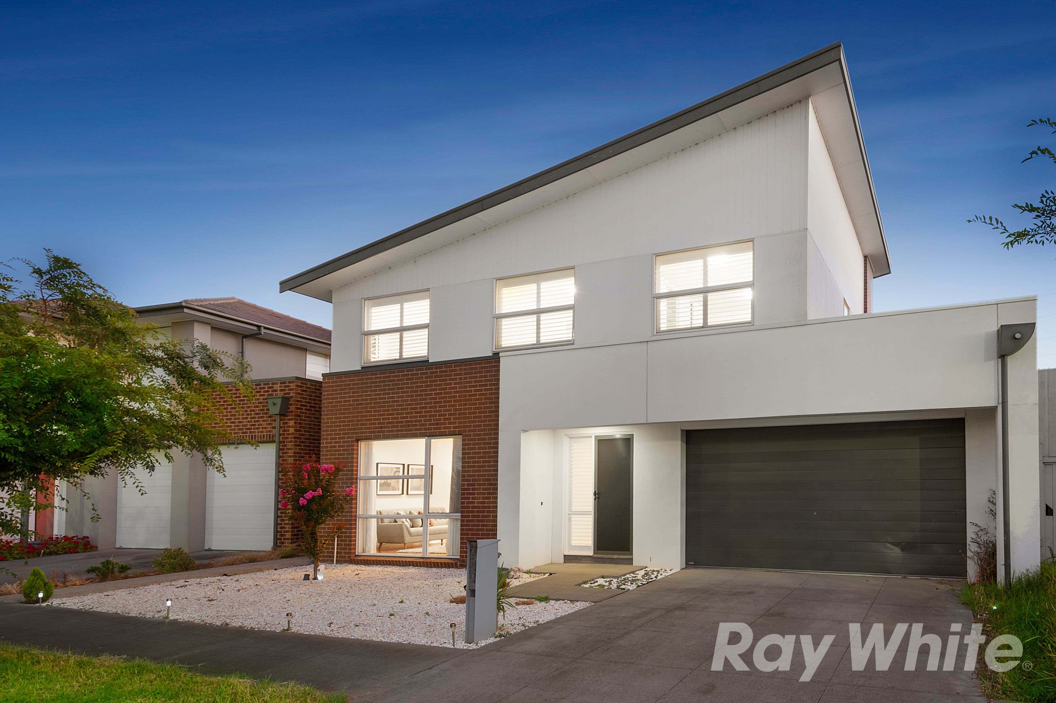 2/39 Bond Avenue, Blackburn South - Image 1