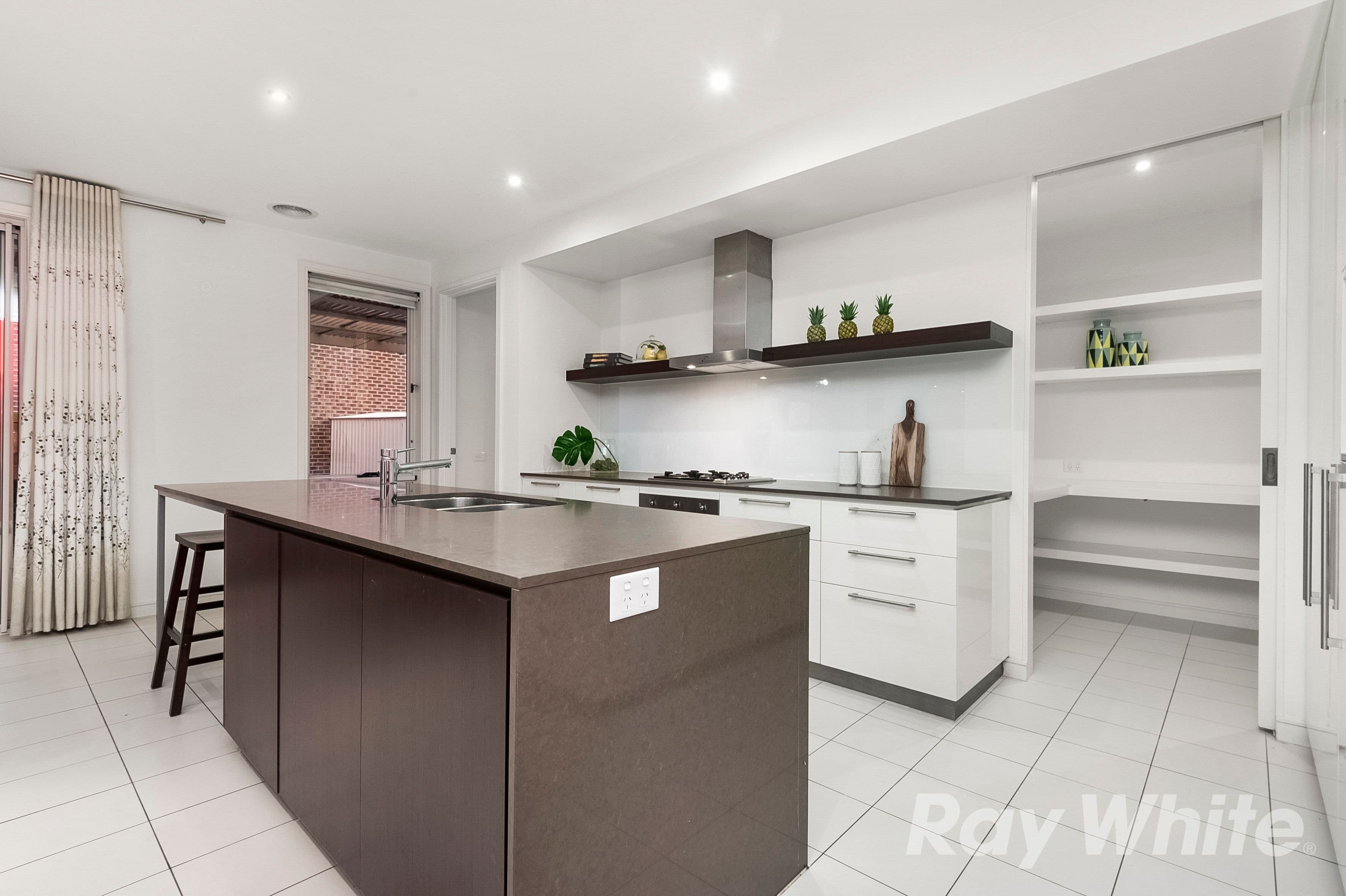 2/39 Bond Avenue, Blackburn South - Thumbnail 2
