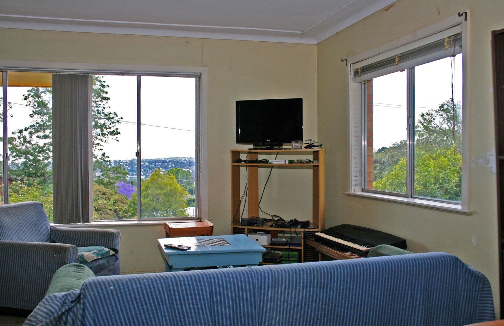 2 Esther Street, MOUNT LOFTY QLD 4350, Mount Lofty - Thumbnail 3