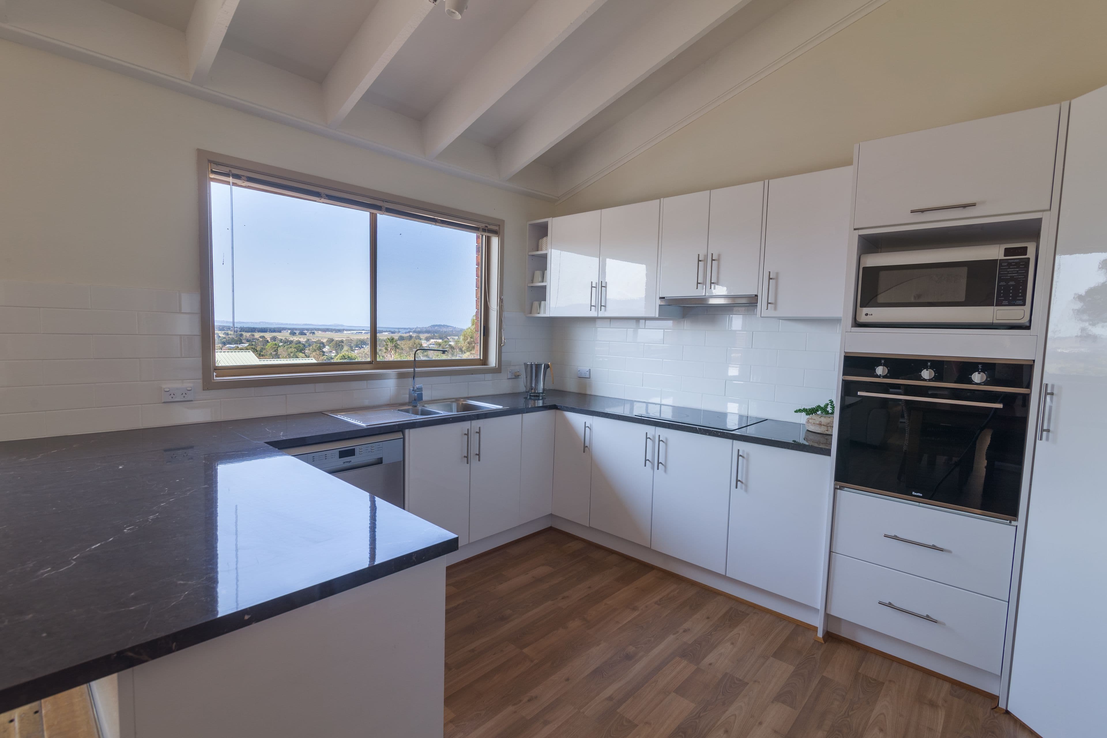 21 Scenic Crescent, Albion Park - Thumbnail 2