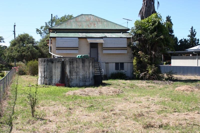 39 Charles Street, TOOGOOLAWAH QLD 4313, Toogoolawah - Thumbnail 3