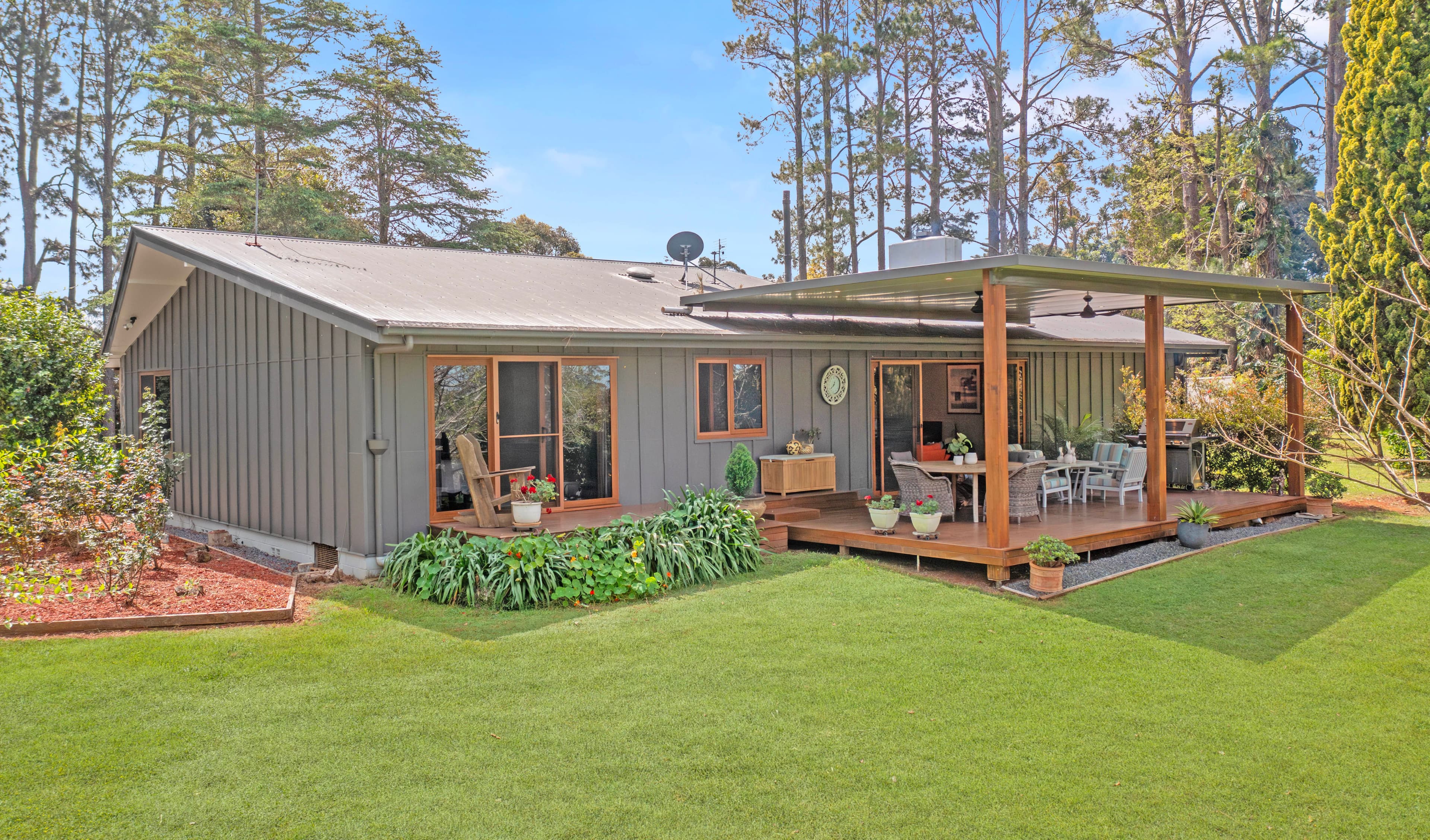 68-70 Siganto Street, Tamborine Mountain QLD 4272, Tamborine Mountain - Thumbnail 2