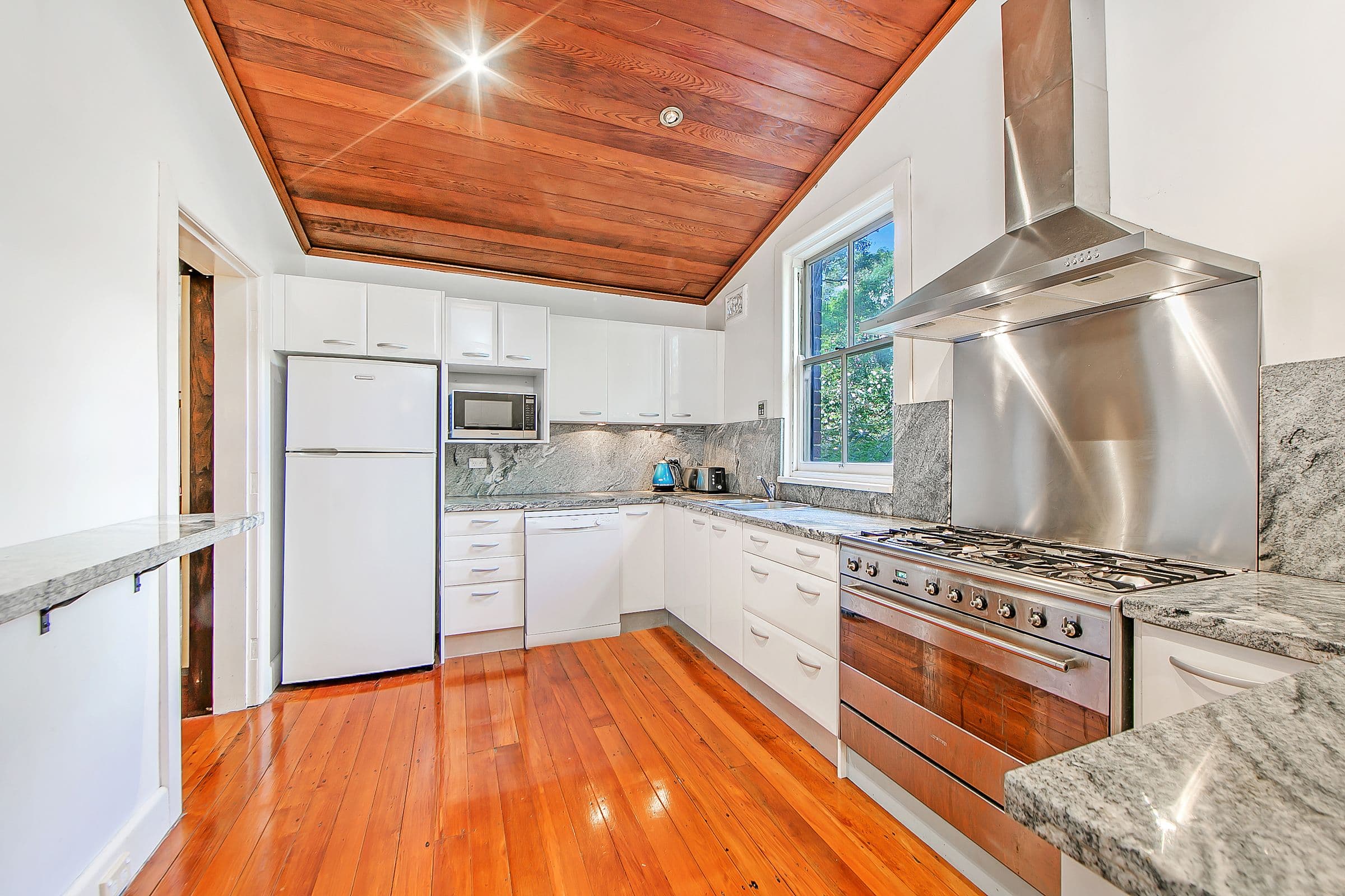 14 Grandview Parade, Epping NSW 2121, Epping - Thumbnail 4
