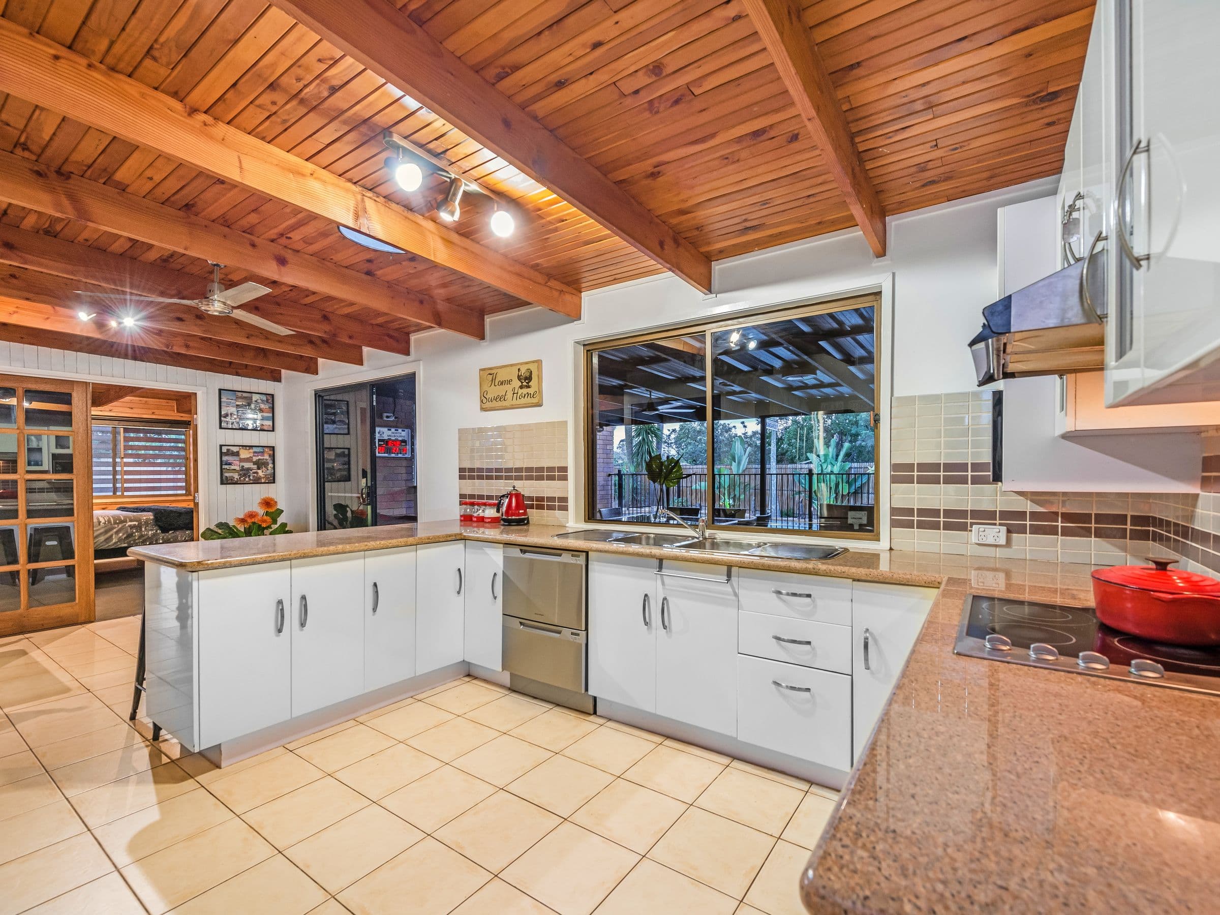 28 Grehan Crescent, Mount Warren Park QLD 4207, Mount Warren Park - Thumbnail 4
