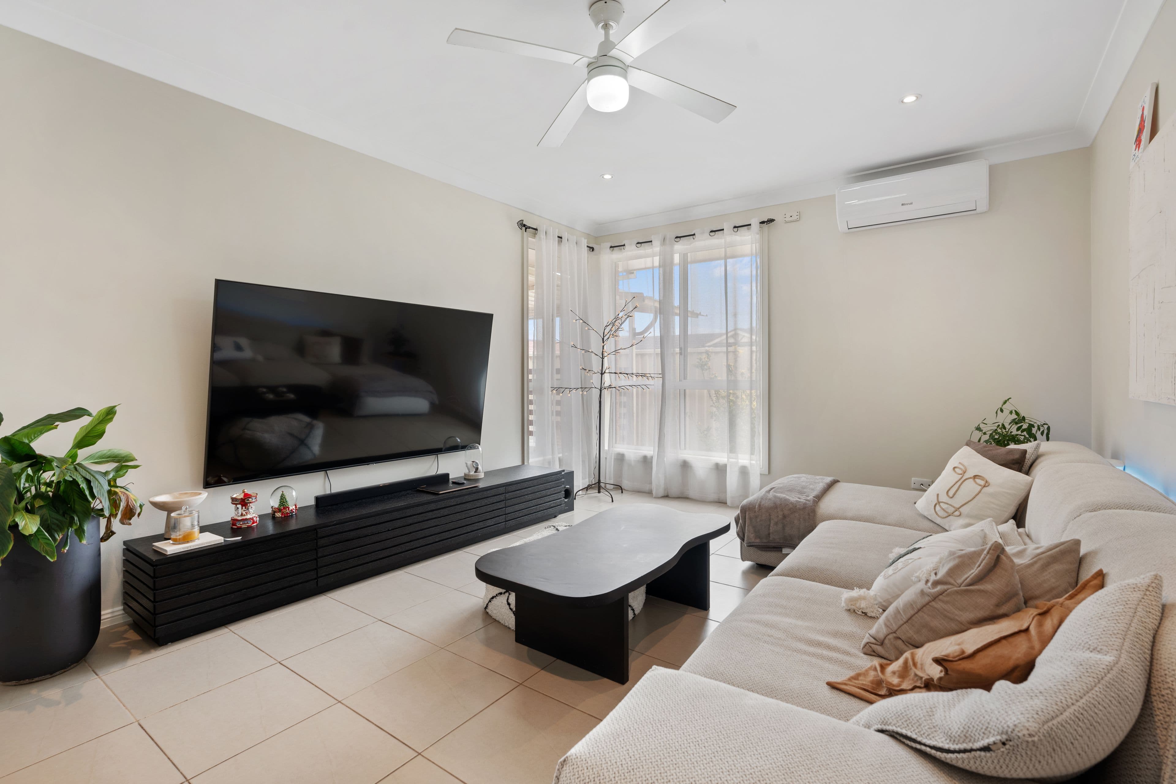 5A Ashford Close, Hinchinbrook NSW 2168, Hinchinbrook - Thumbnail 2