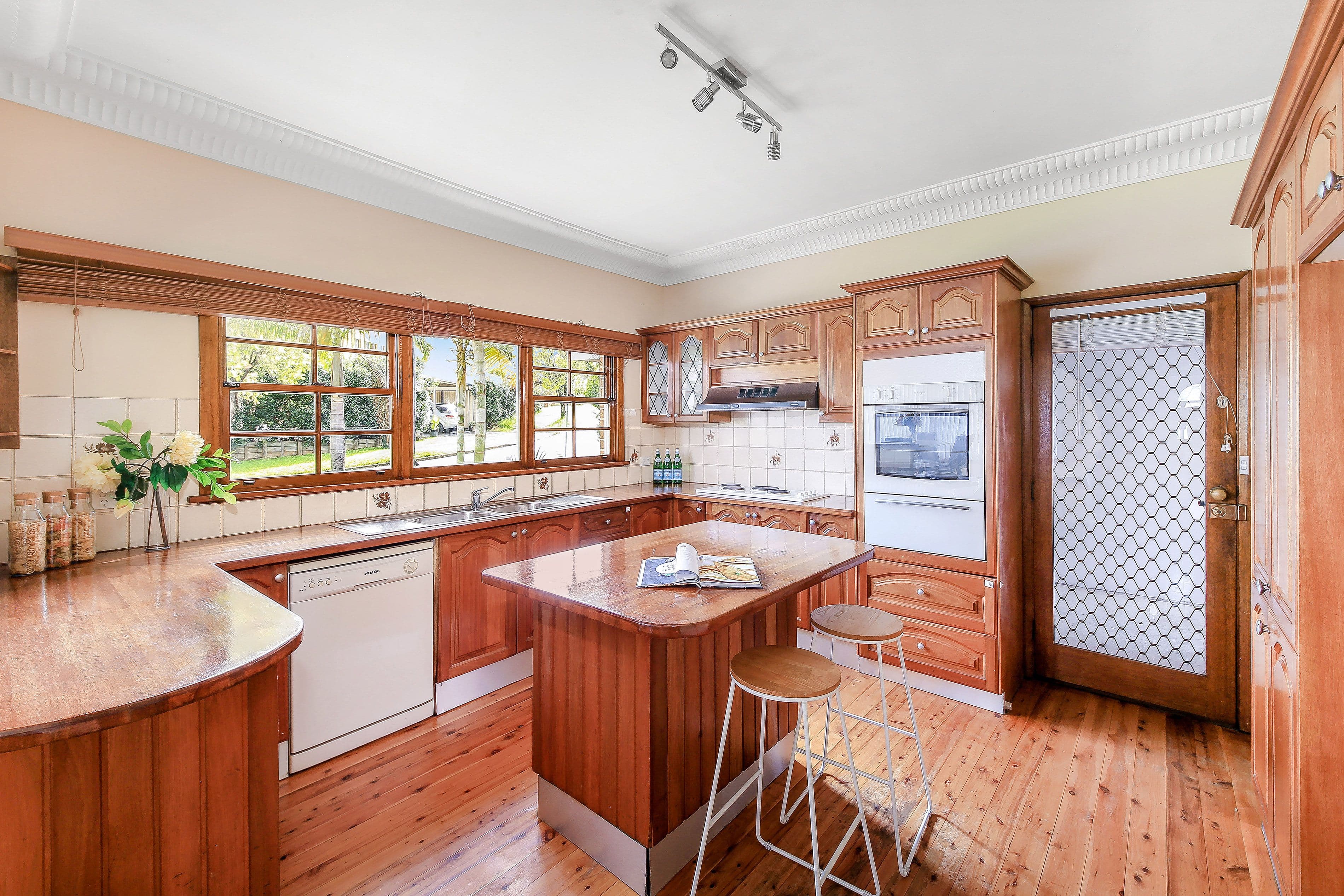39 Woodland Road, Chester Hill NSW 2162, Chester Hill - Thumbnail 3