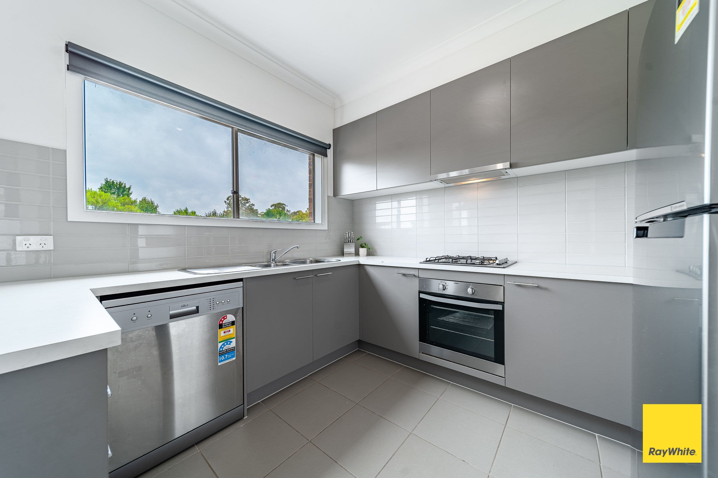 15 Mistletoe Street, Golden Square VIC 3555, Golden Square - Thumbnail 5
