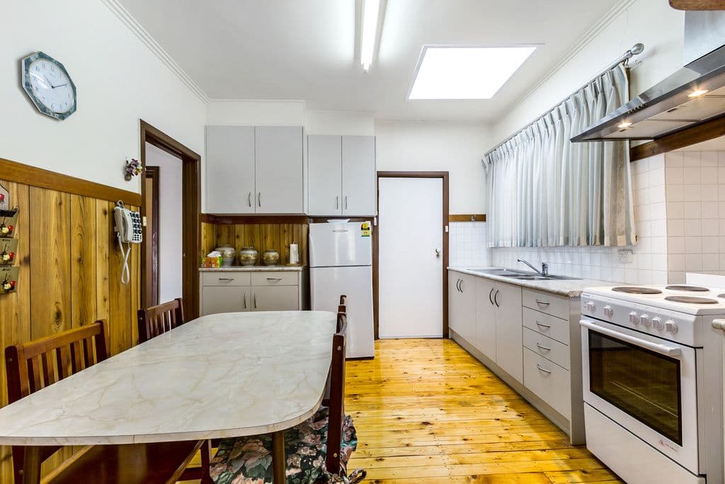 18 Glenice Avenue, Blackburn South VIC 3130, Blackburn South - Thumbnail 4