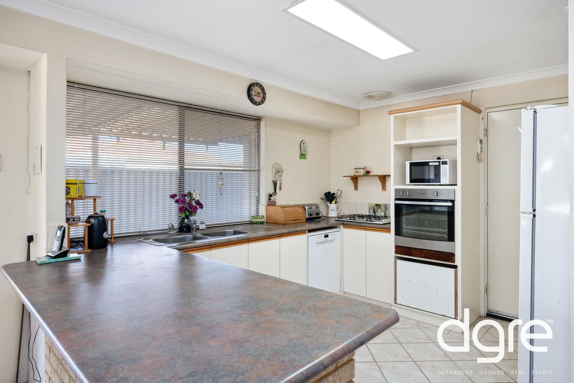 5 Roscrea Court, Orelia WA 6167, Orelia - Thumbnail 2