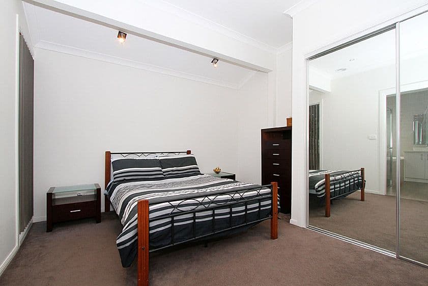 2 Corbin Place, MILL PARK VIC 3082, Mill Park - Thumbnail 4