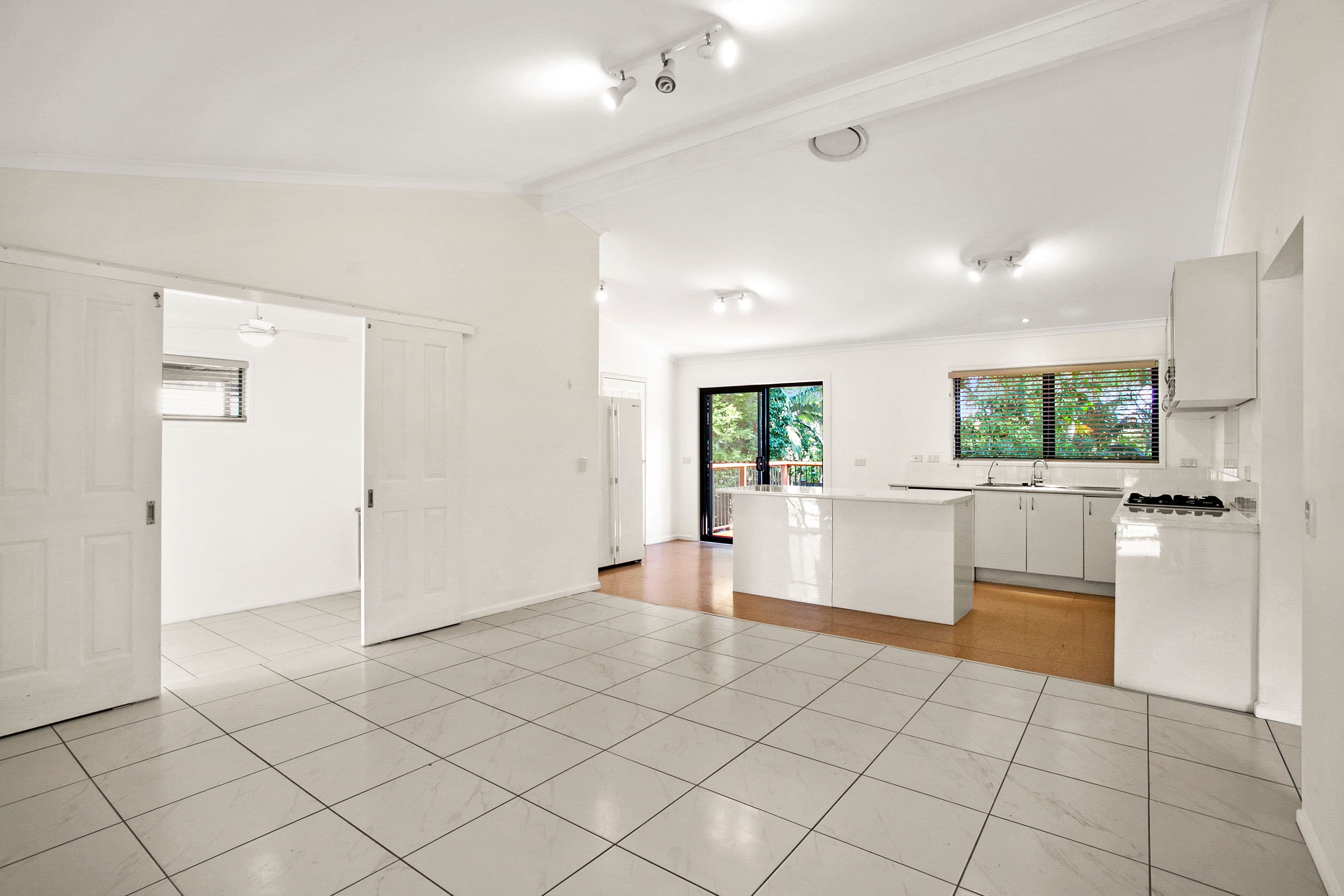 16 Foedera Crescent, Tewantin QLD 4565, Tewantin - Thumbnail 2