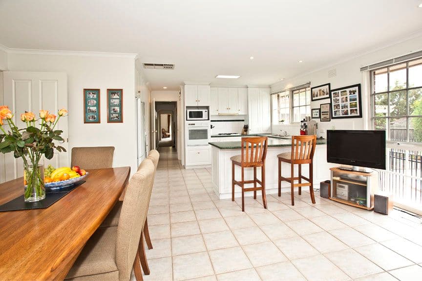 6 Lascelle Drive, VERMONT SOUTH VIC 3133, Vermont South - Thumbnail 2