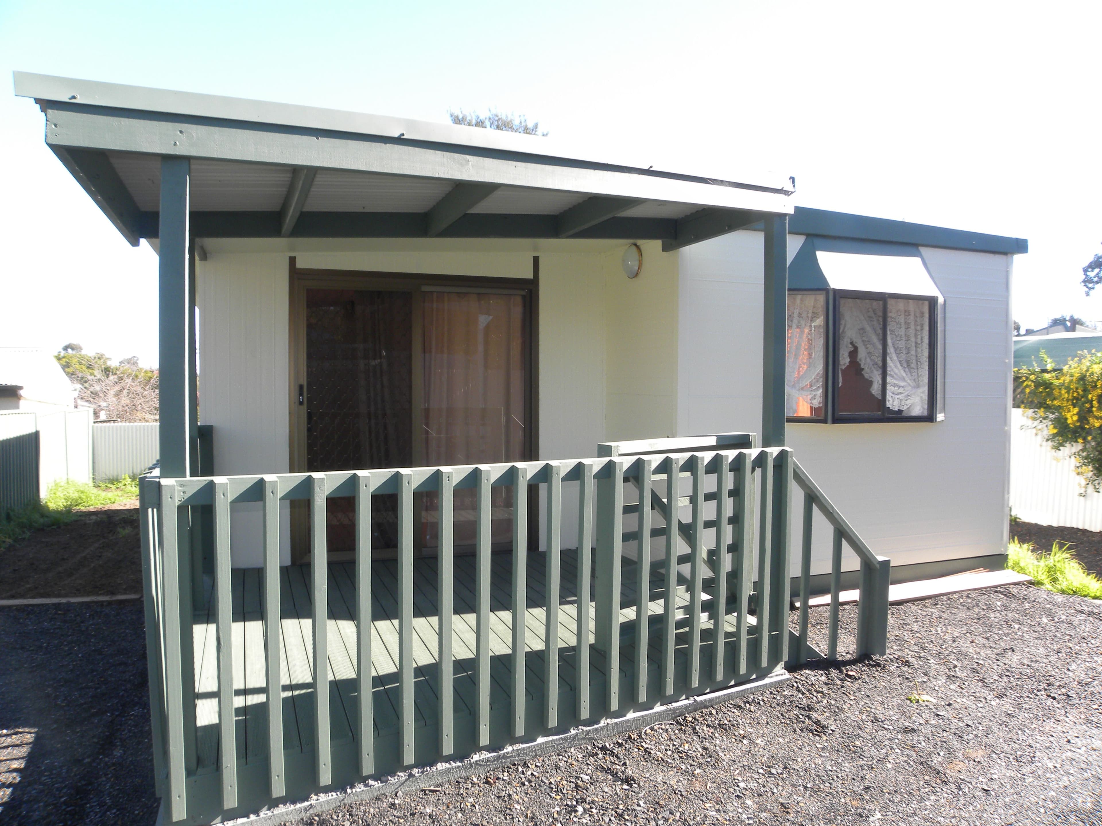 43 William Street, Young - Image 1