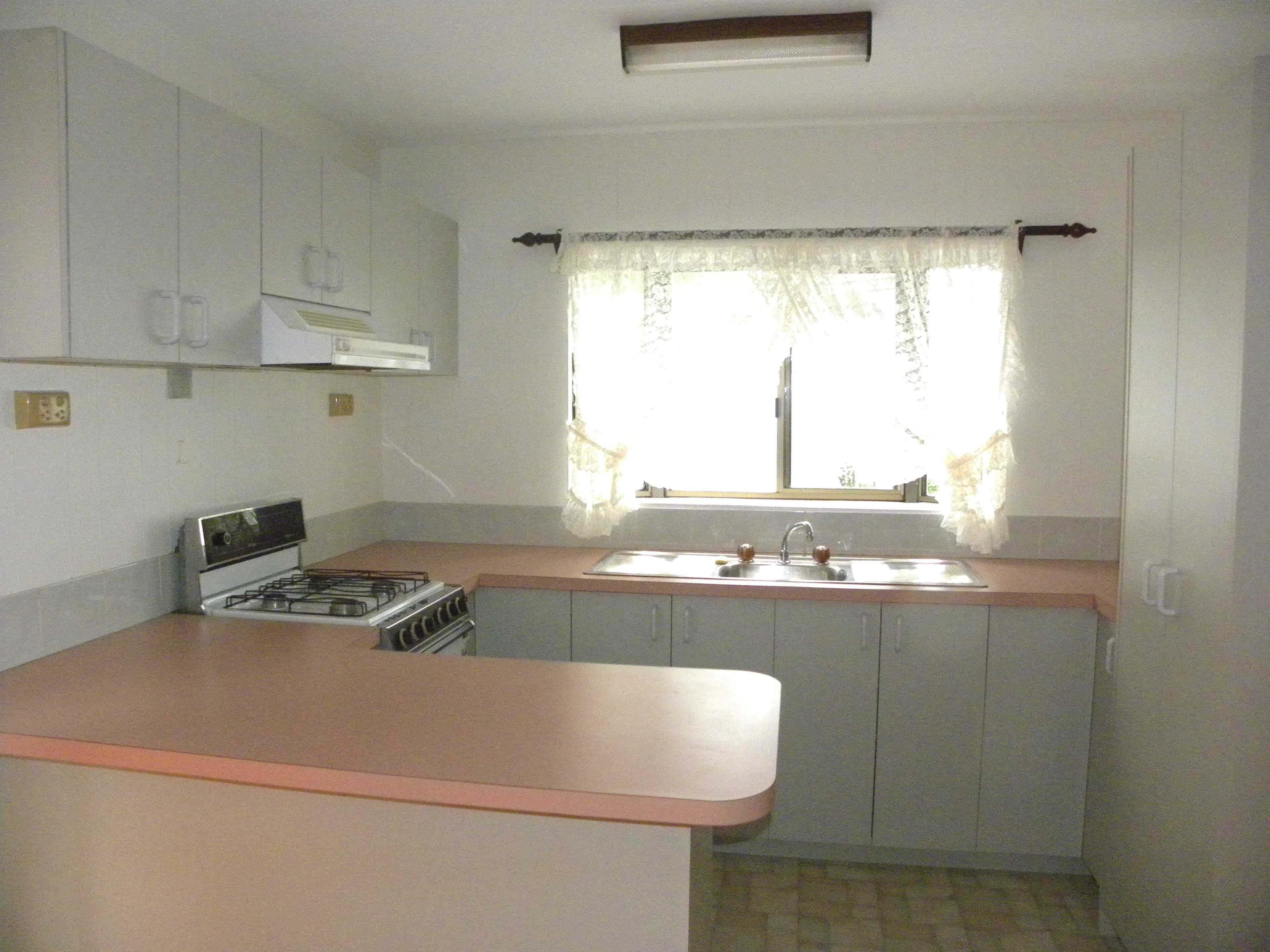 43 William Street, Young - Thumbnail 2