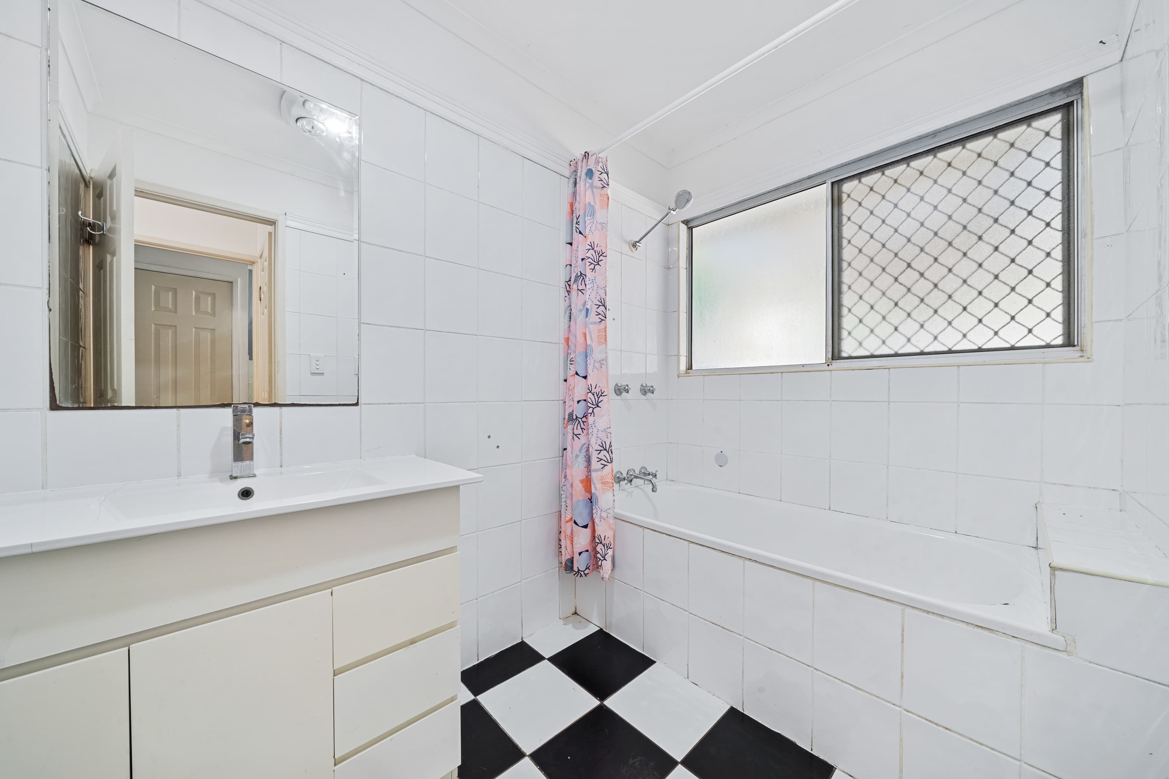 72 Tweedvale Street, Beenleigh QLD 4207, Beenleigh - Thumbnail 6