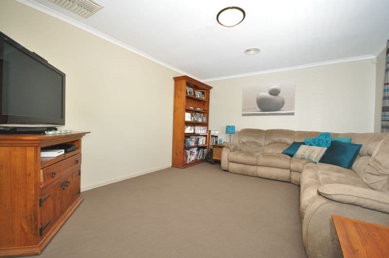 40 Otama Court, CRAIGMORE SA 5114, Craigmore - Thumbnail 3