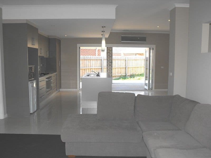 6 Embling Avenue, SOUTH MORANG VIC 3752, South Morang - Thumbnail 5