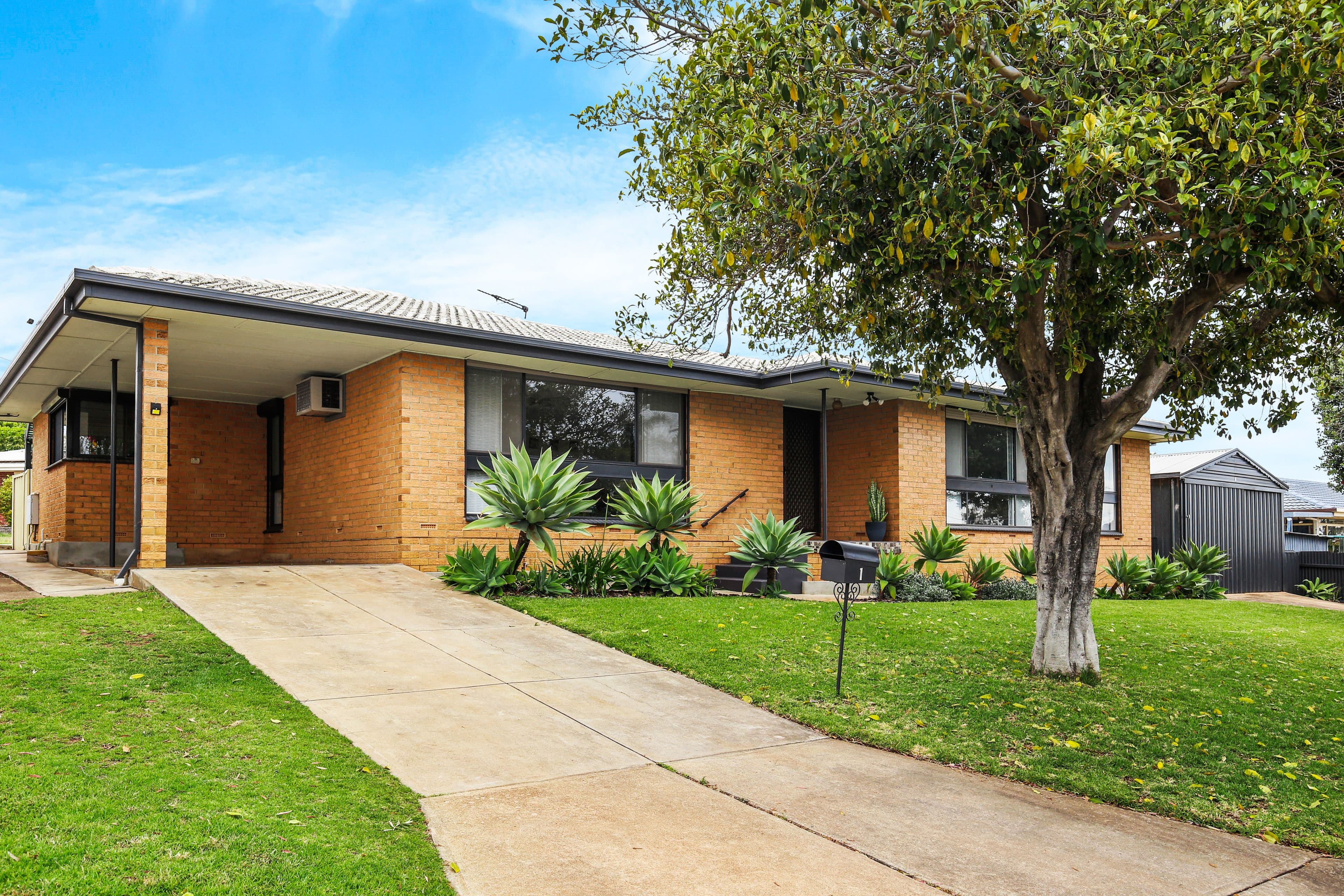 1 Synnett Avenue, Seaview Downs SA 5049, Seaview Downs - Image 1