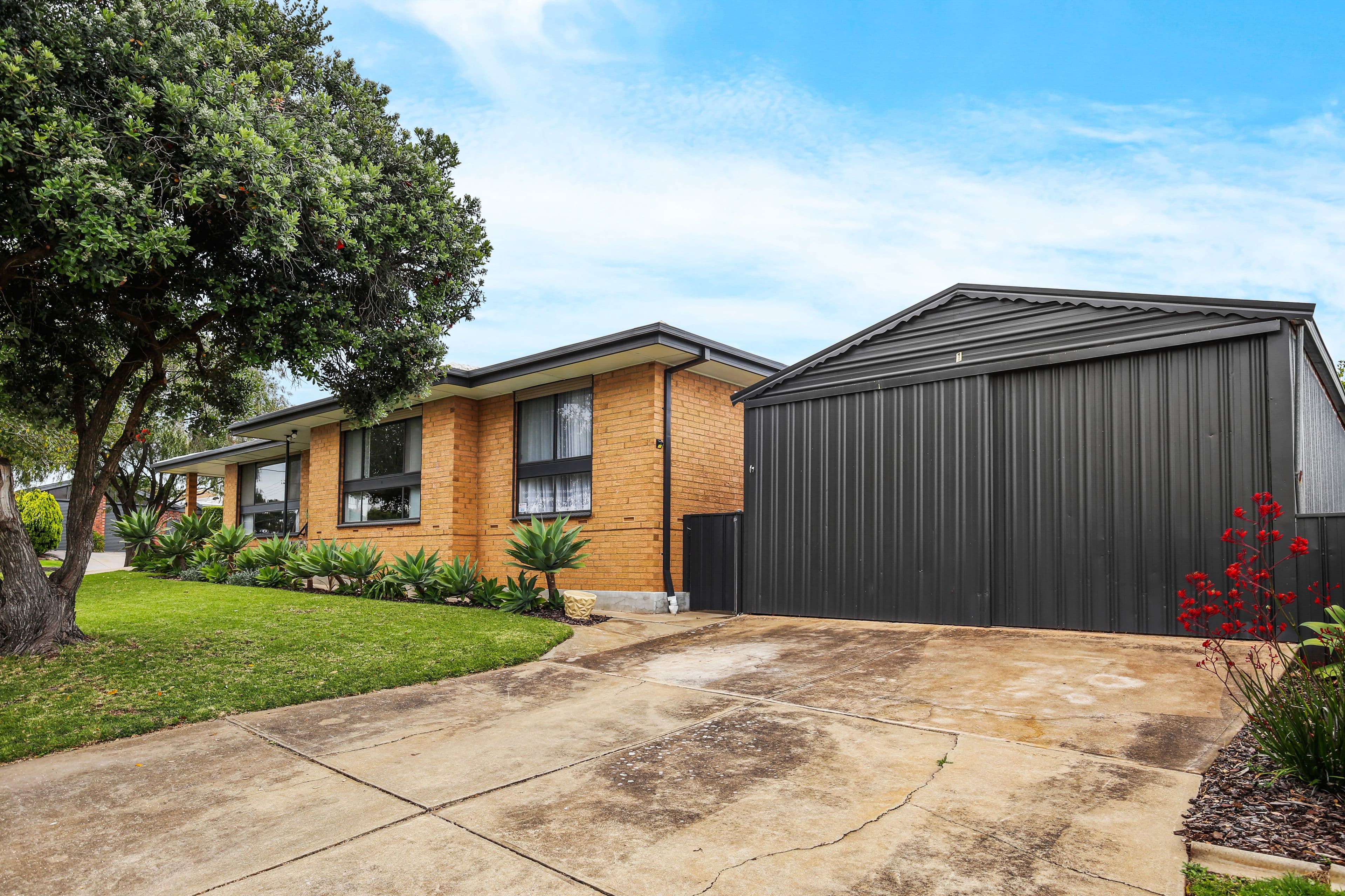 1 Synnett Avenue, Seaview Downs SA 5049, Seaview Downs - Thumbnail 2